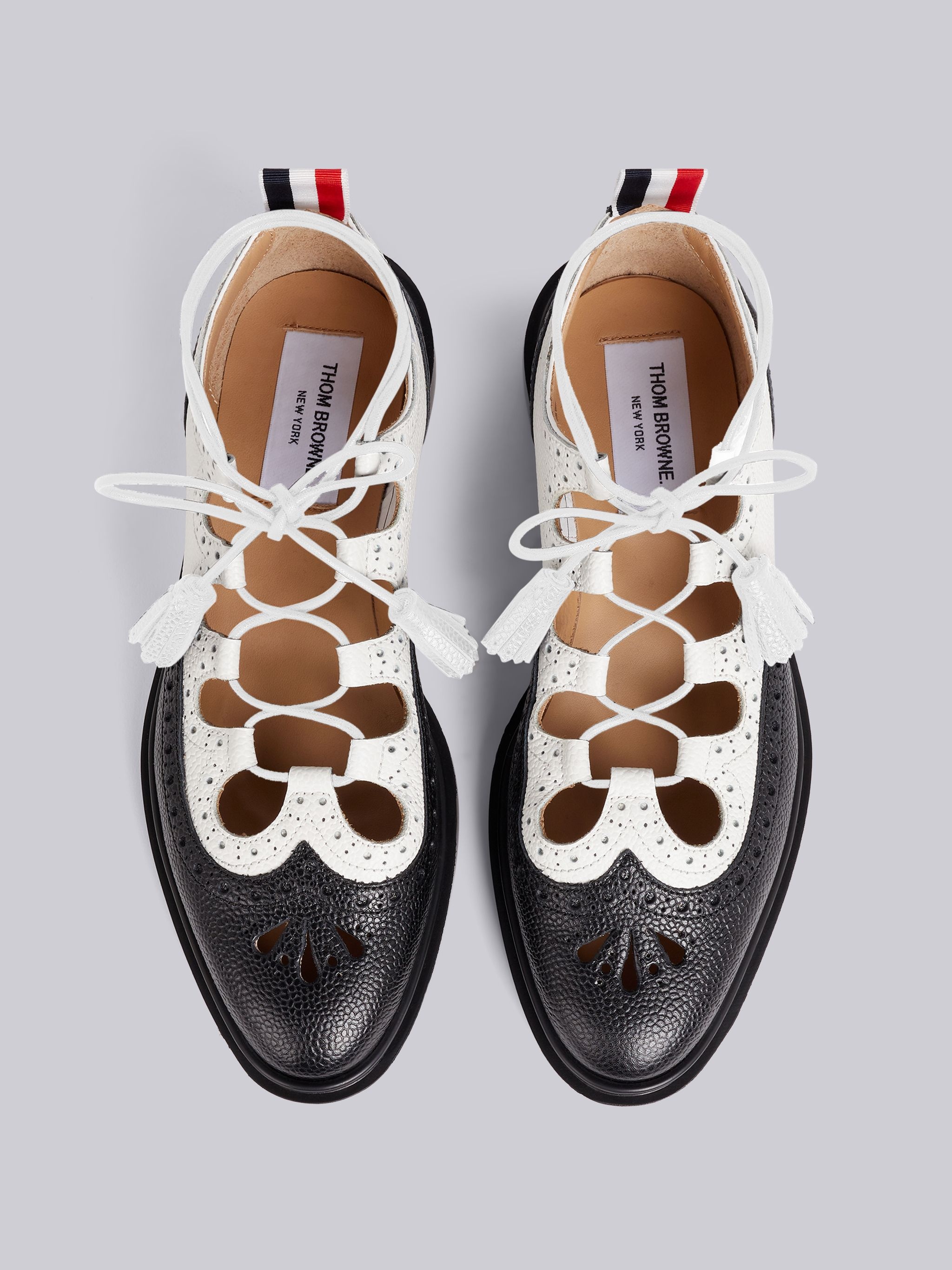 Black and White Pebbled Calfskin Ghillie Brogue - 4