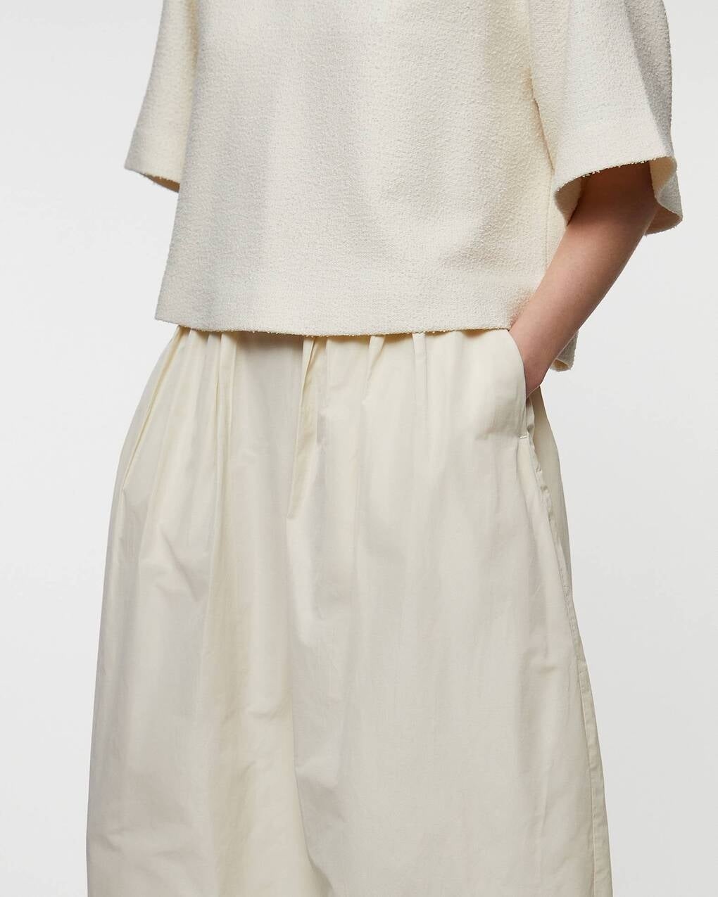 Skirt Curved Pleated White - 5