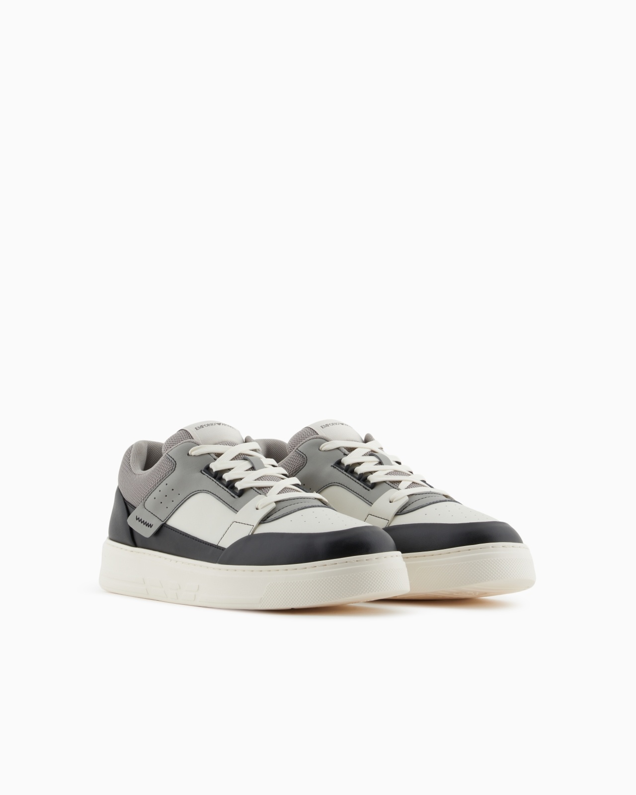 LEATHER AND MESH SNEAKERS WITH CONTRASTING DETAILS - 2