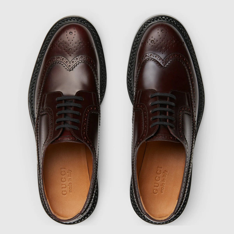 Men's lace-up shoe with brogue details 3