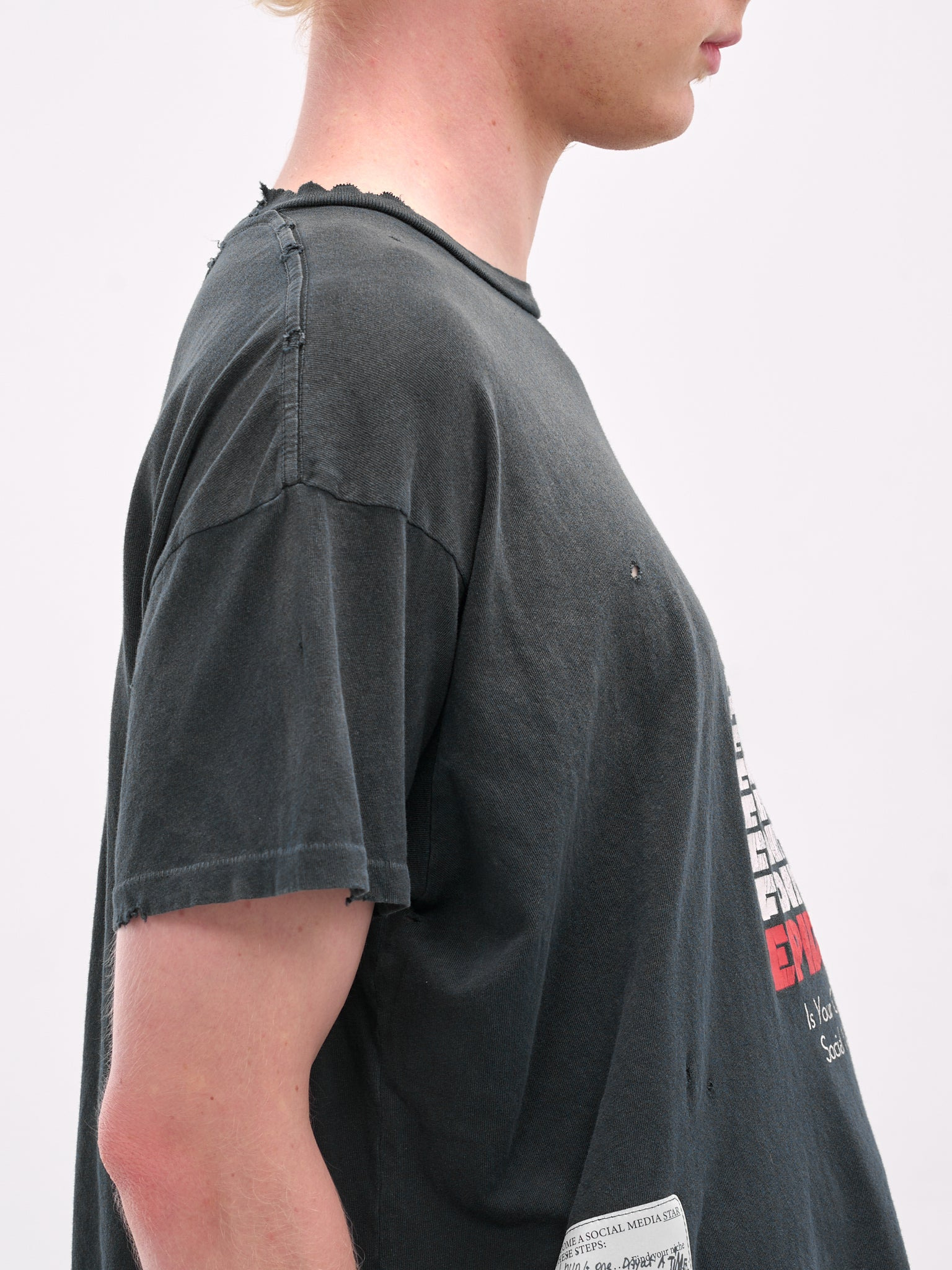 Black 'Fame Epidemic' Graphic Tee - 4