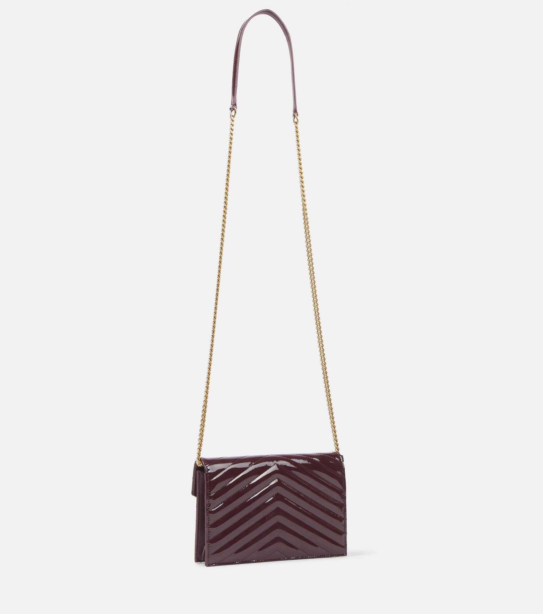 Cassandre patent leather wallet on chain - 4
