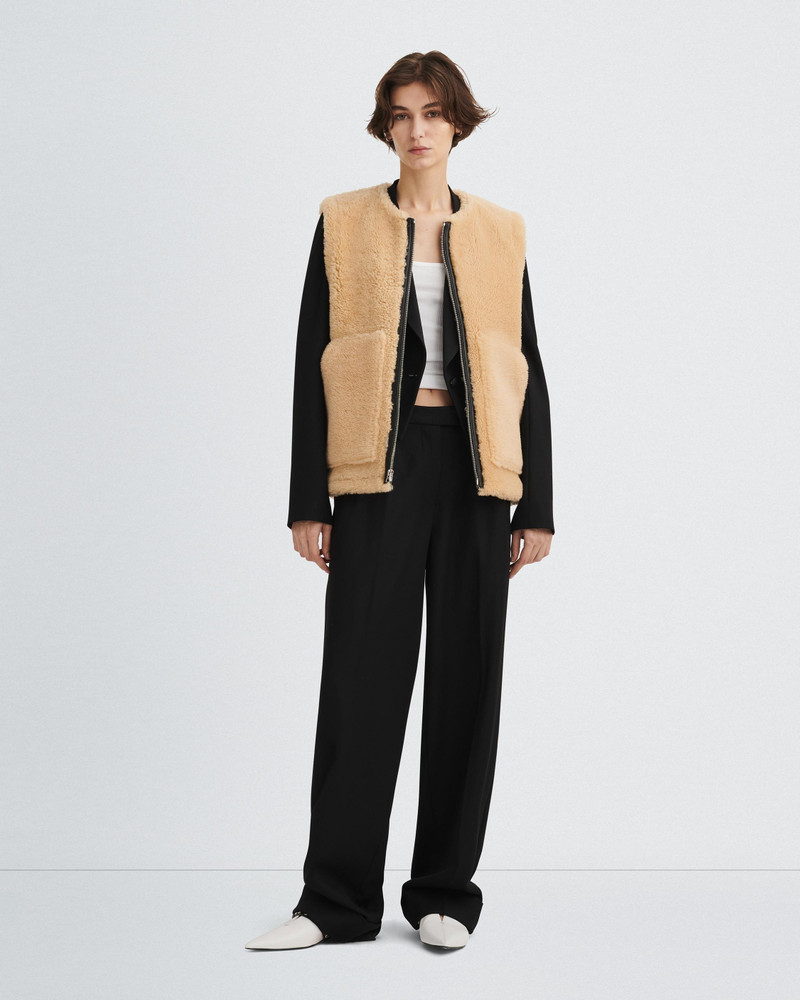rag & bone Fia Shearling Vest
Relaxed Fit outlook
