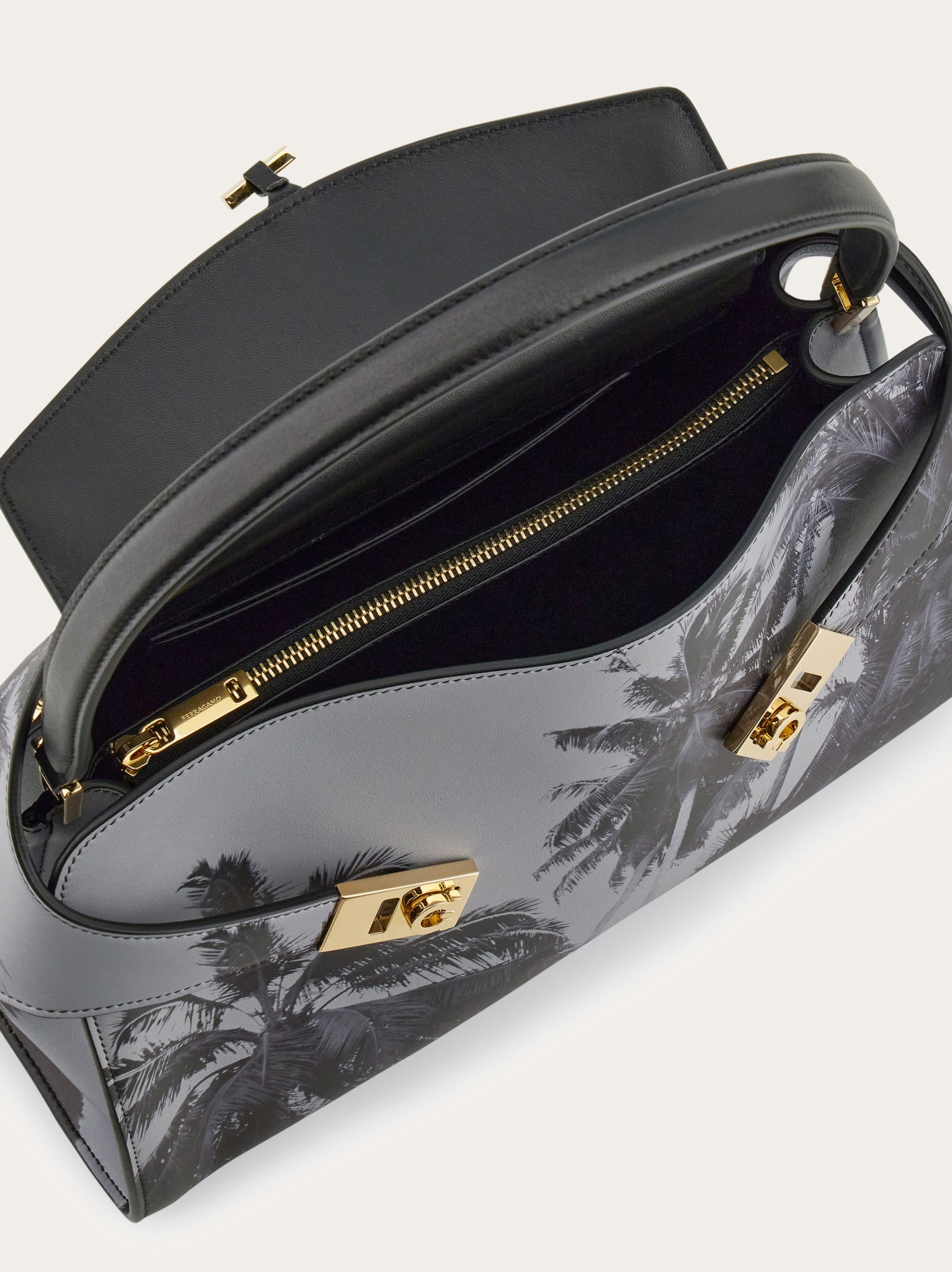 Hug soft shoulder bag (M) - 5