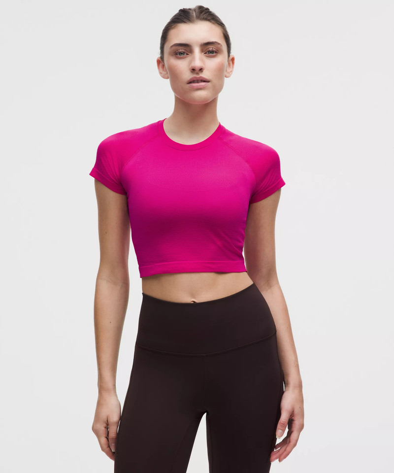 Swiftly Tech Cropped Short-Sleeve Shirt 2.0 1