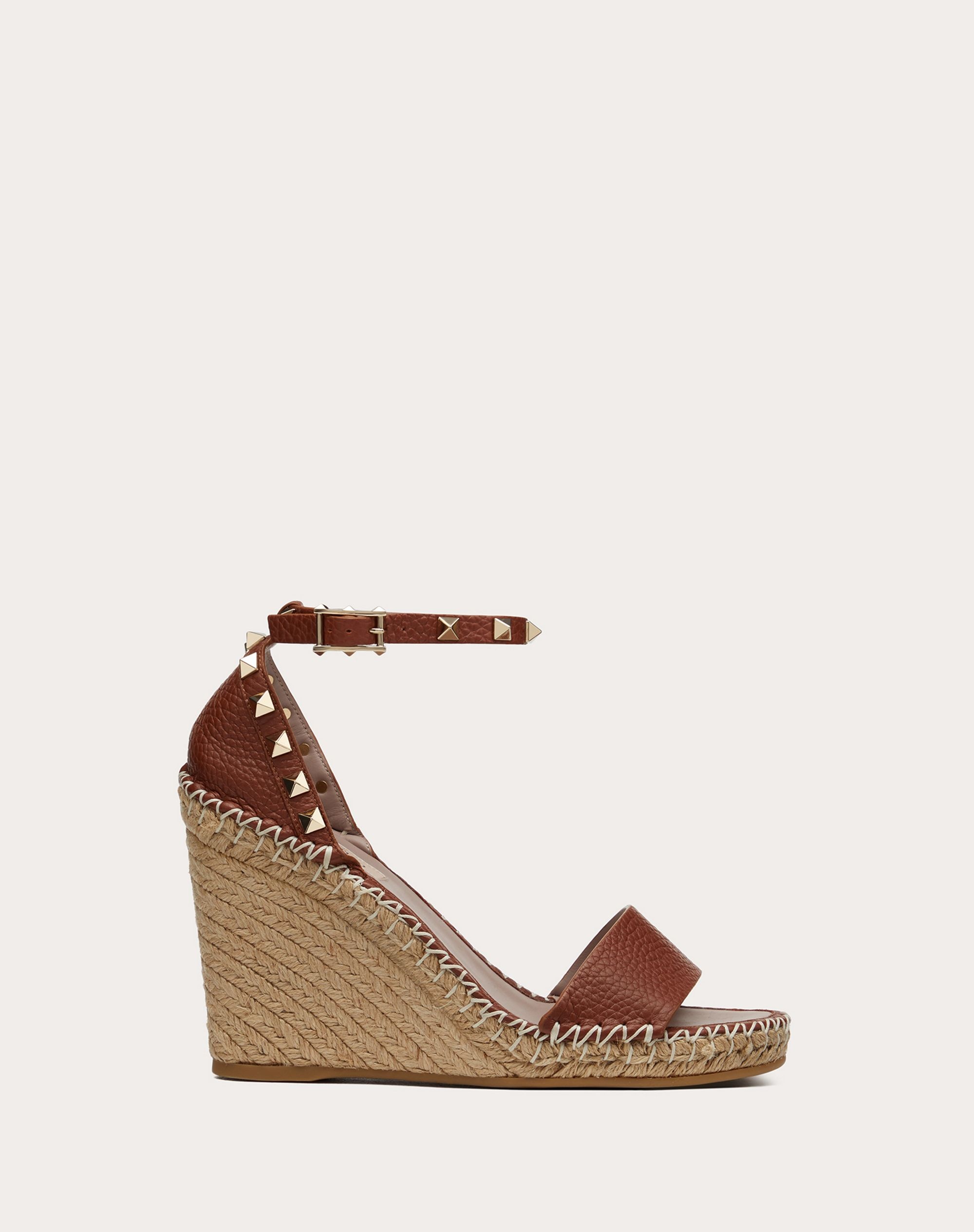 DOUBLE ROCKSTUD GRAINY CALFSKIN WEDGE SANDAL 95 MM - 1