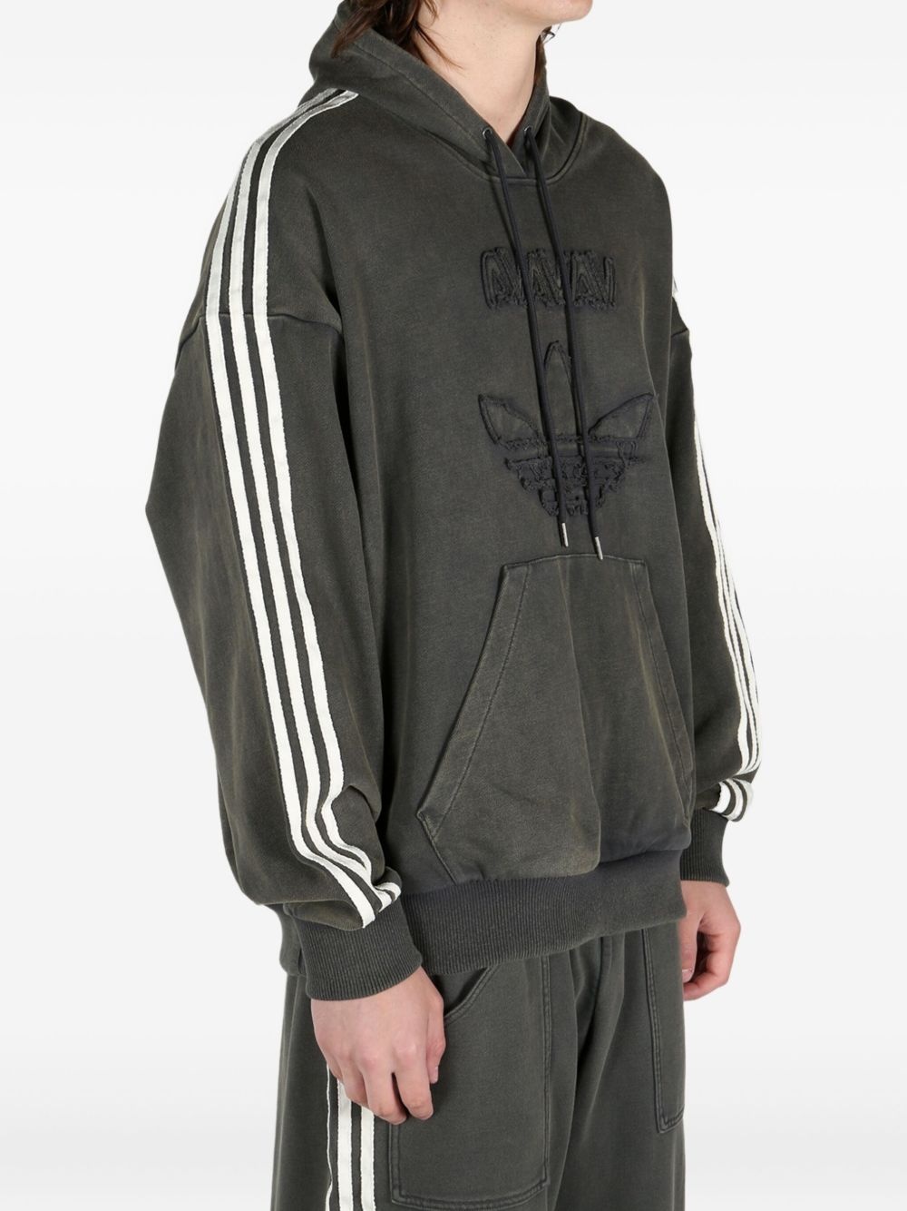 x Avavav logo-embroidered hoodie - 4