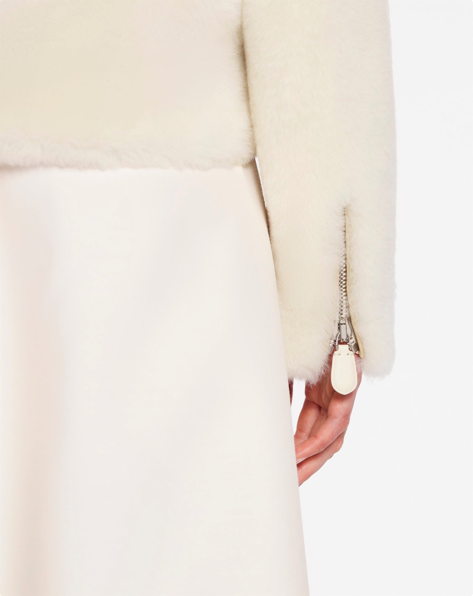 SHORT JACKET IN LAMBSKIN - 5
