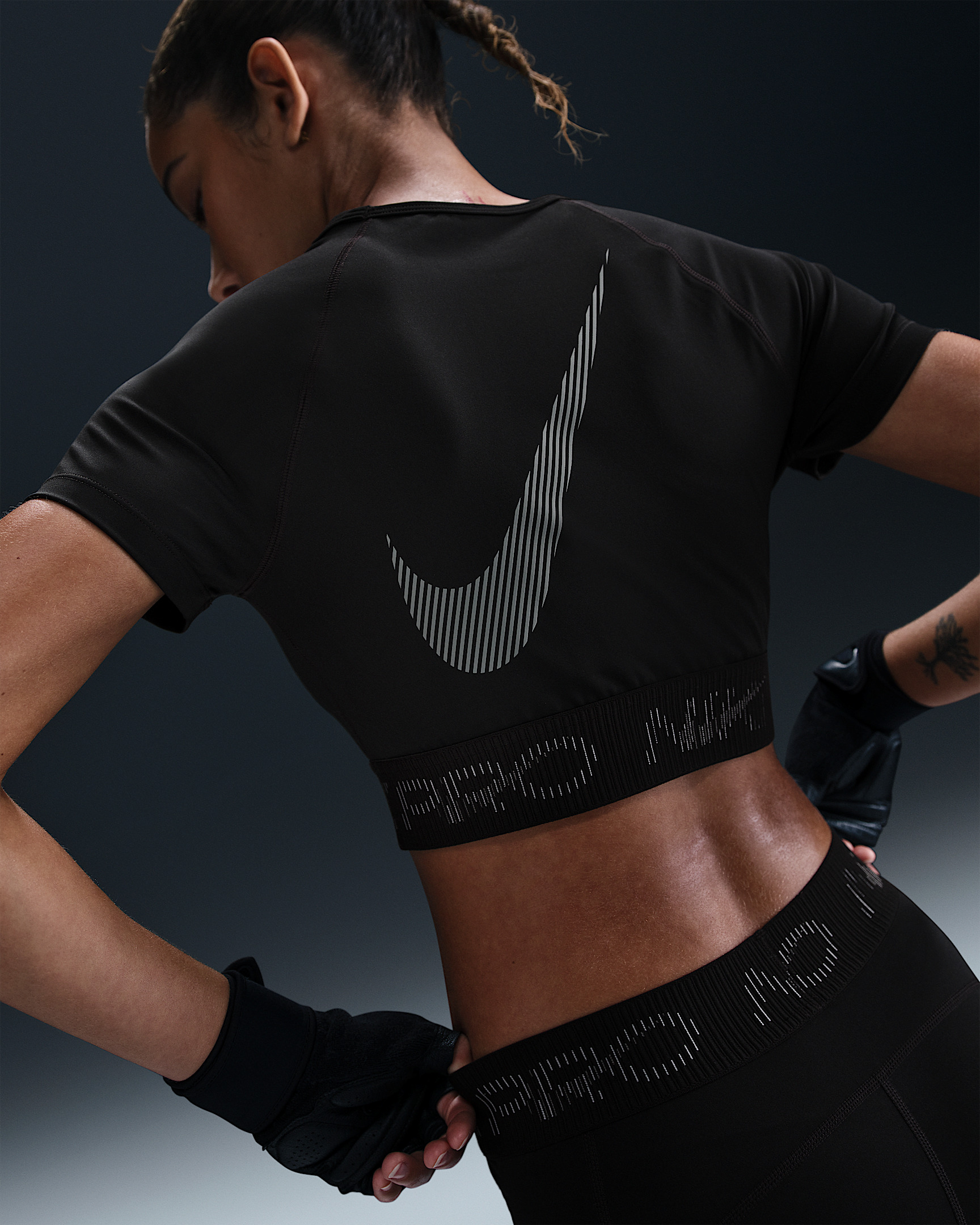 Nike Pro Women's Dri-FIT Short-Sleeve Cropped Graphic Top - 2