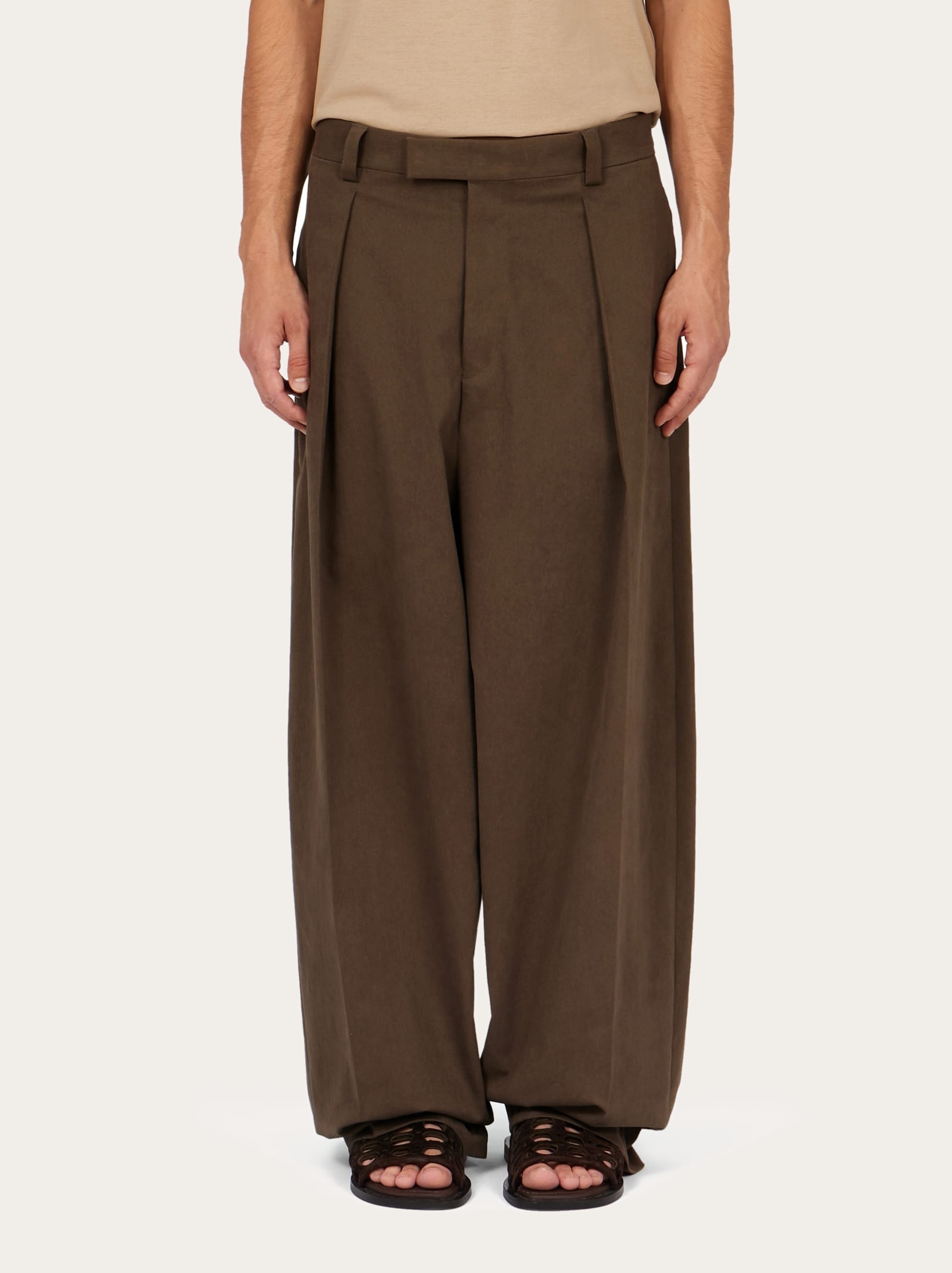 Tailored trouser with inverted pleats - 2