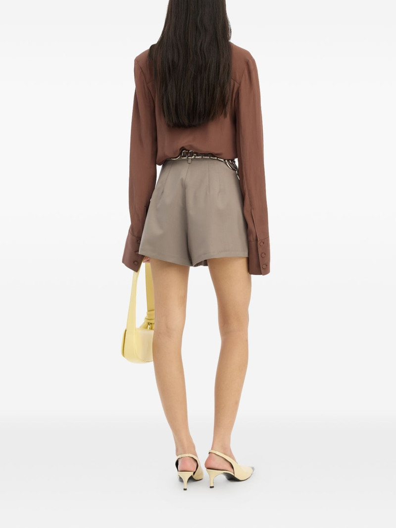 high-waisted pleated shorts 3