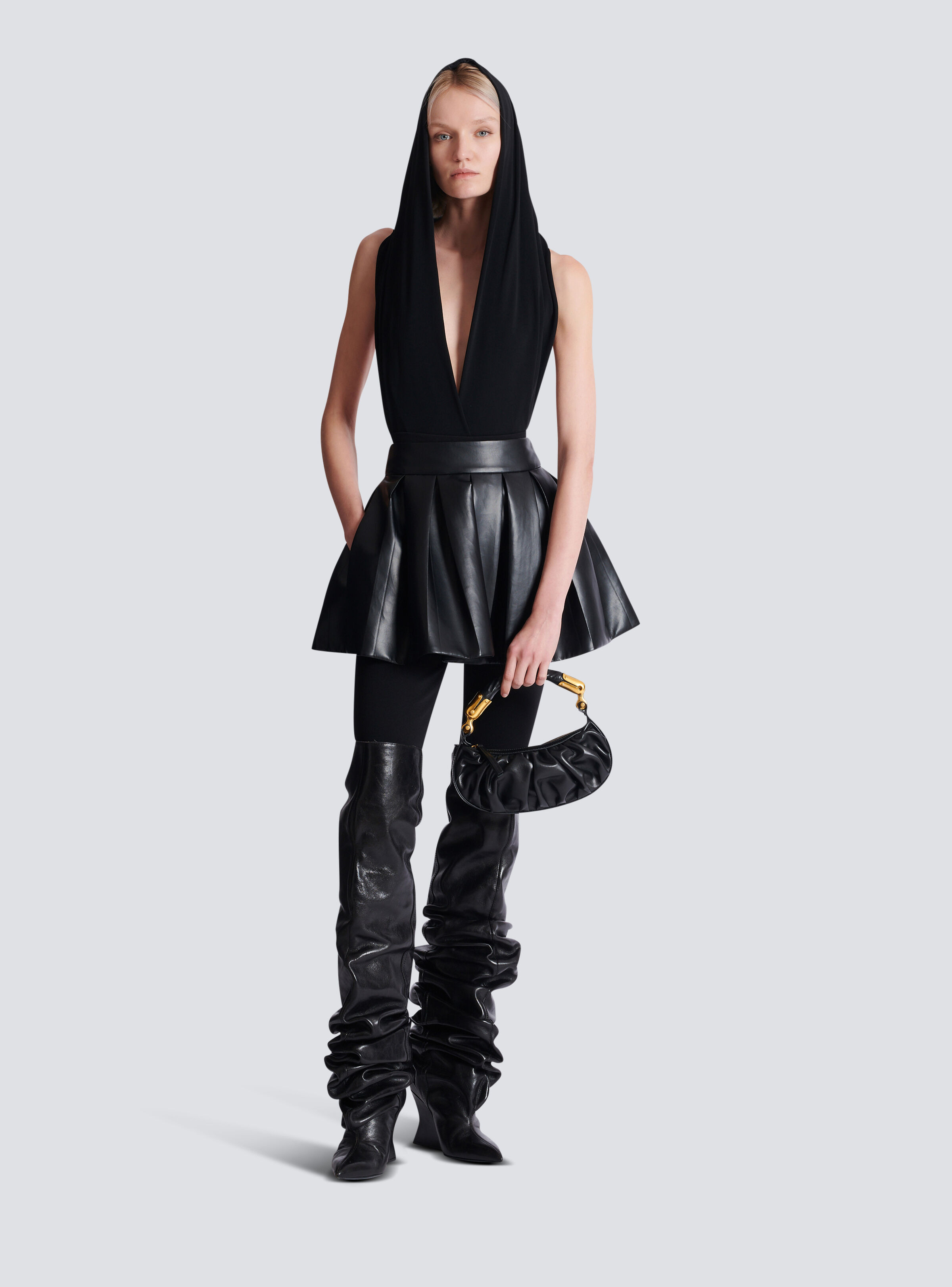 Short pleated faux leather skirt - 2