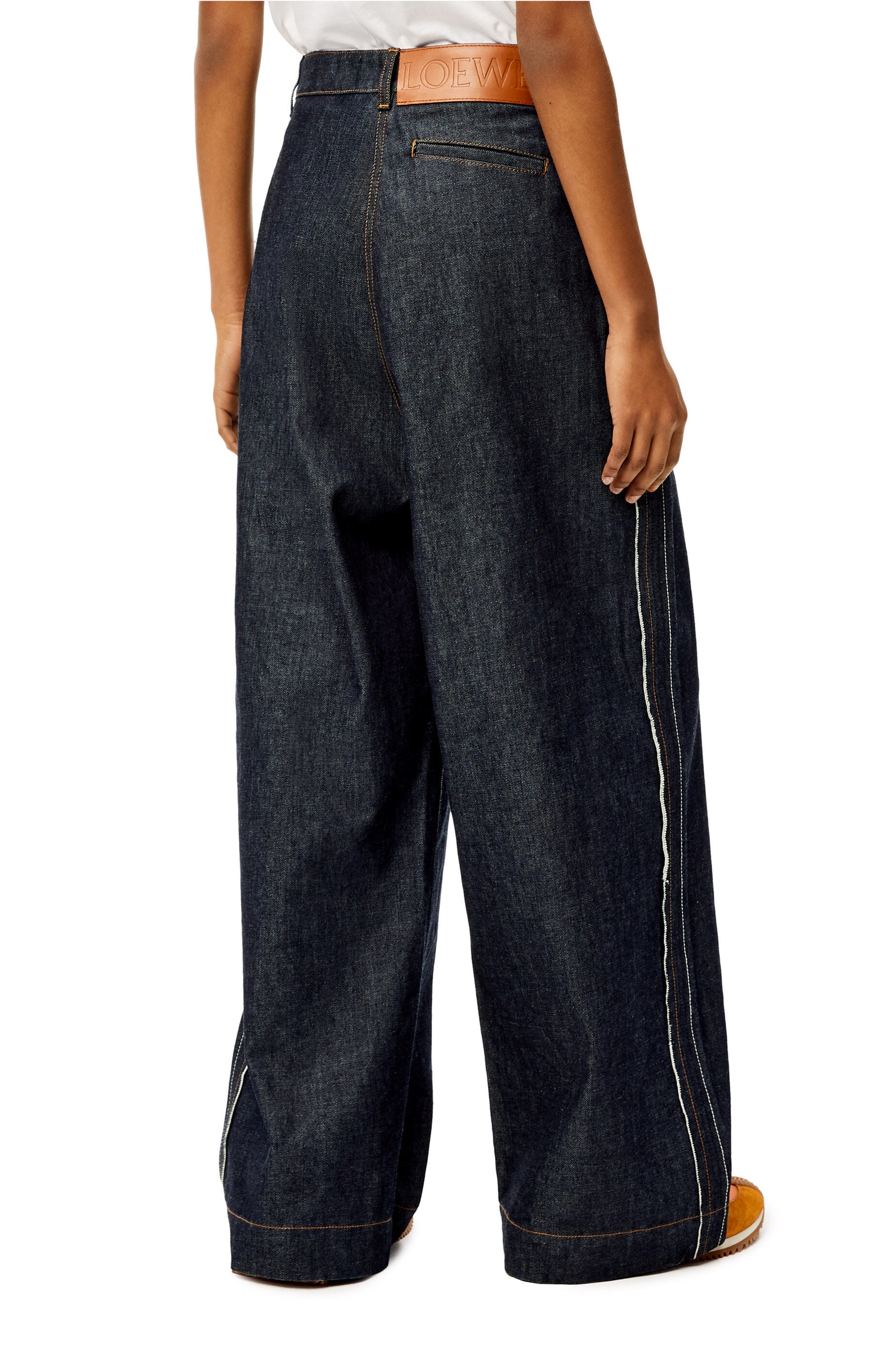 Oversize jeans in washed denim - 4