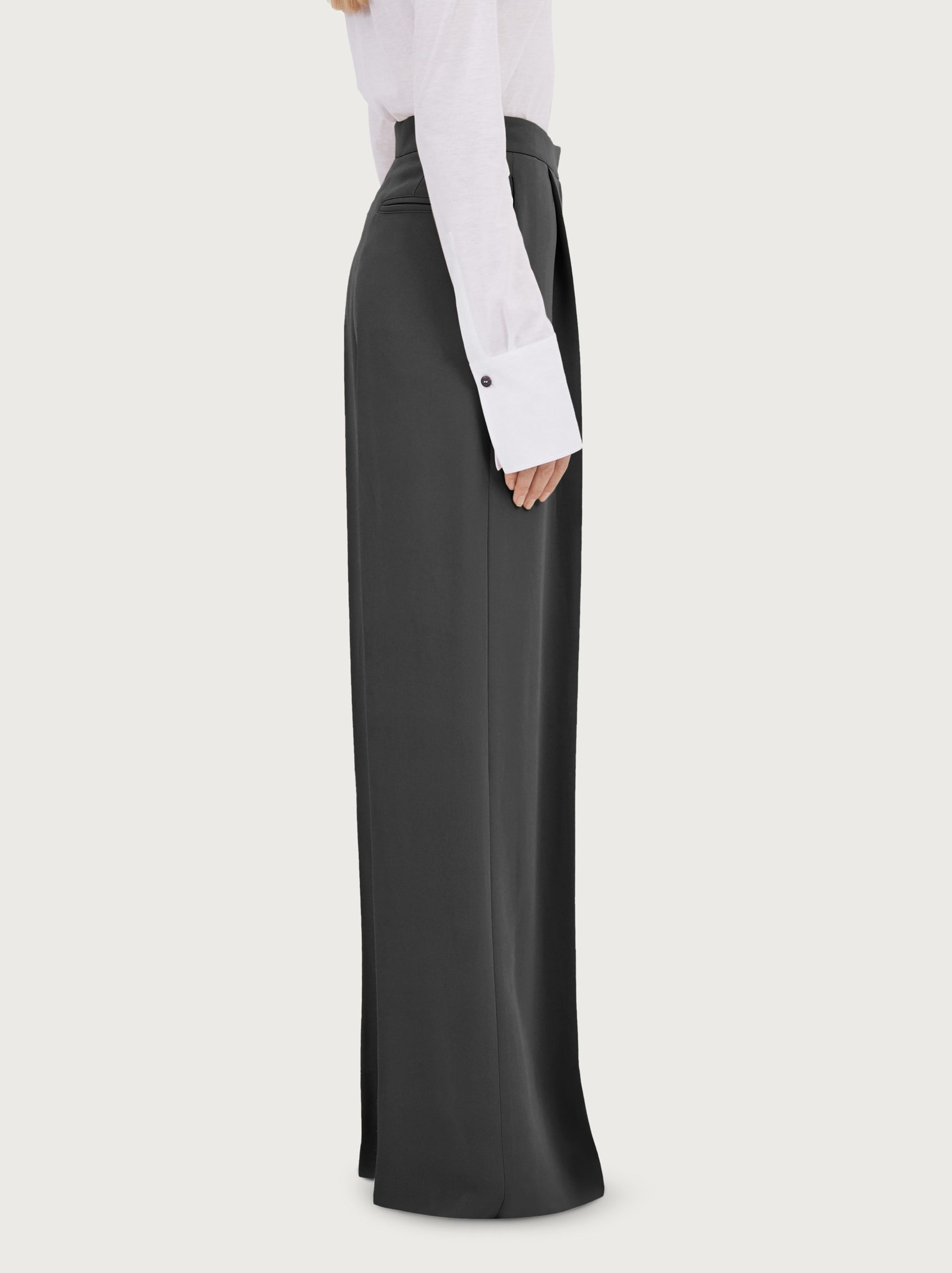 Pleated stretch-ponte straight-leg pants