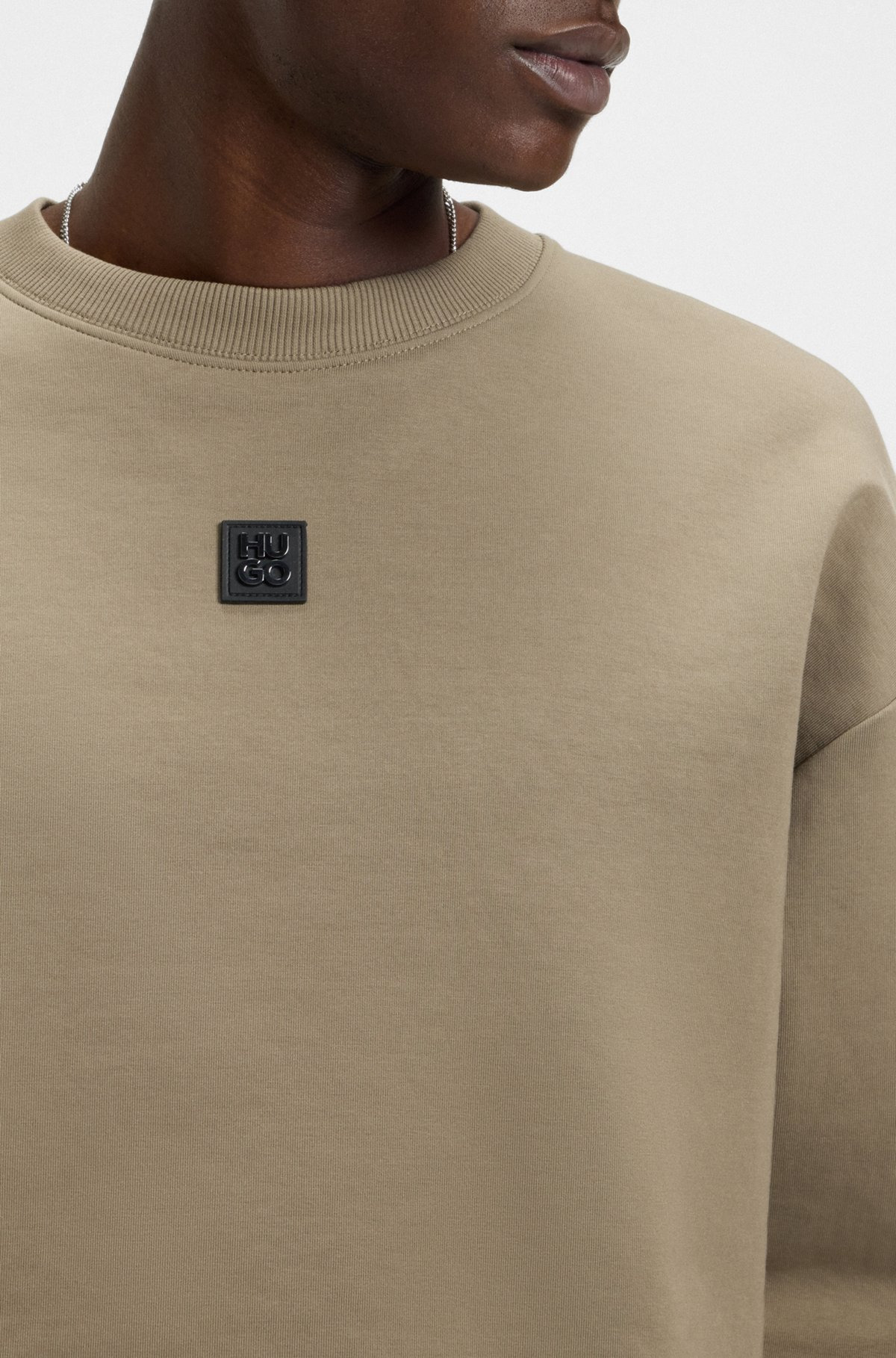 SWEATSHIRT WITH STACKED-LOGO BADGE - 3