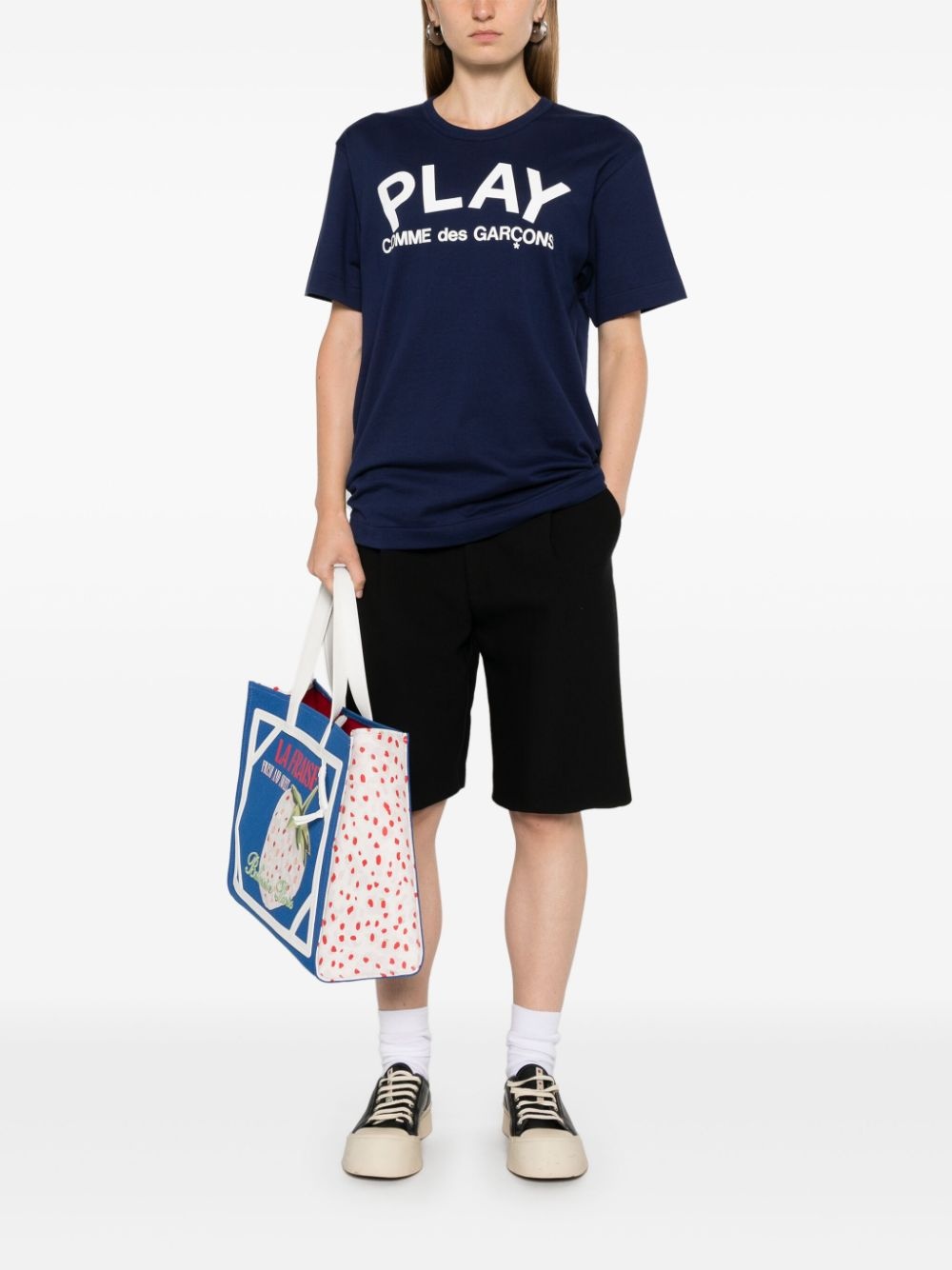 Tシャツ・カットソー PLAY COMME des GARCONS Unisex T-Shirt Printed Comme des Garçons PLAY logo-print T-shirt | REVERSIBLE