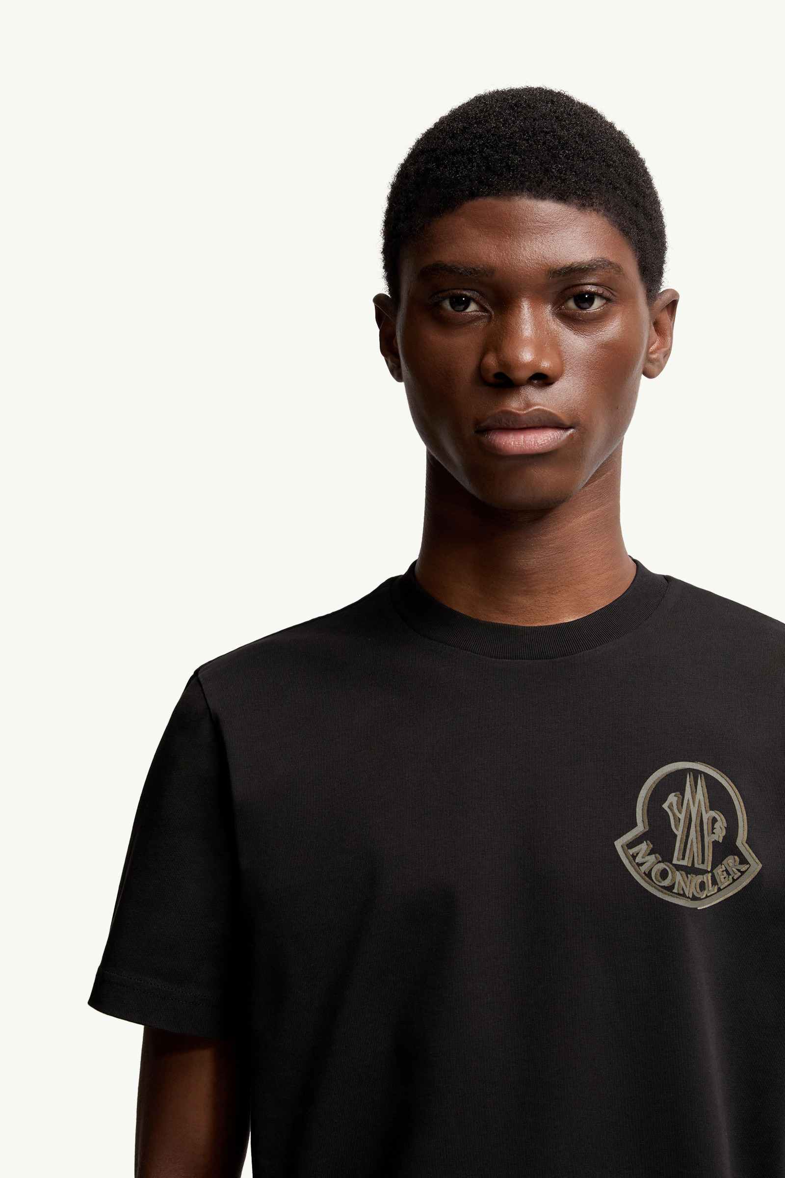 【送料&関税込】Moncler Logo Cotton T-shirt 27677167_57467153_600.jpg