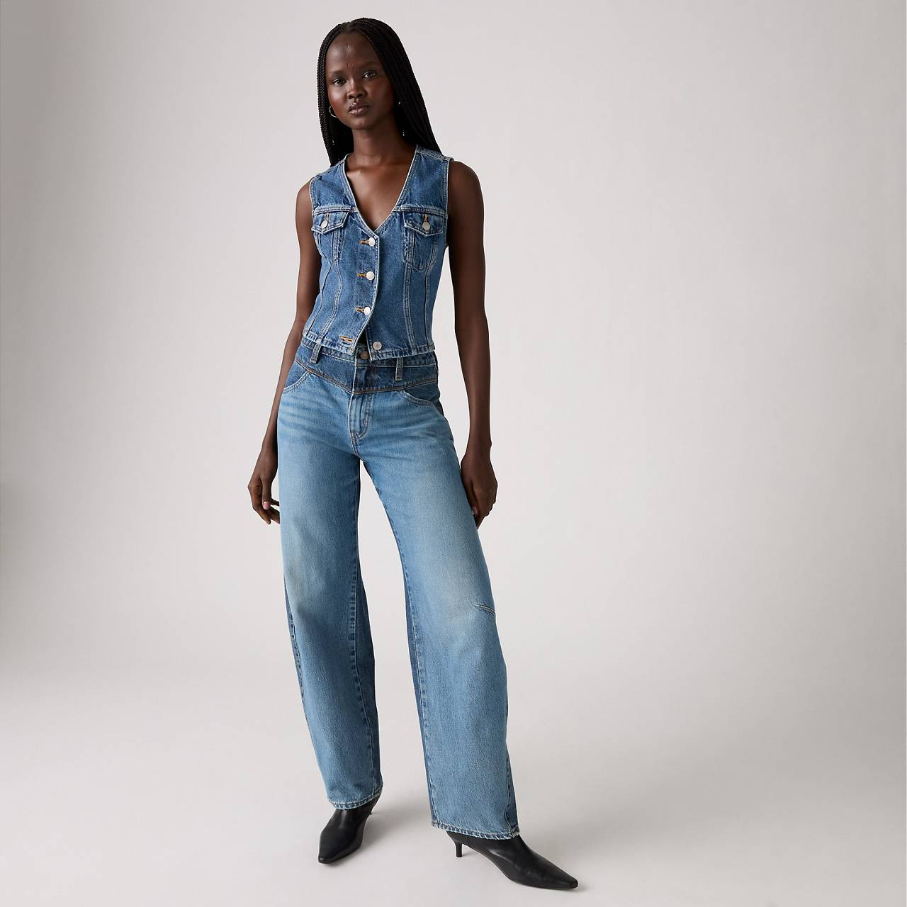 BARREL SADDLE BACK WOMEN'S JEANS - 3