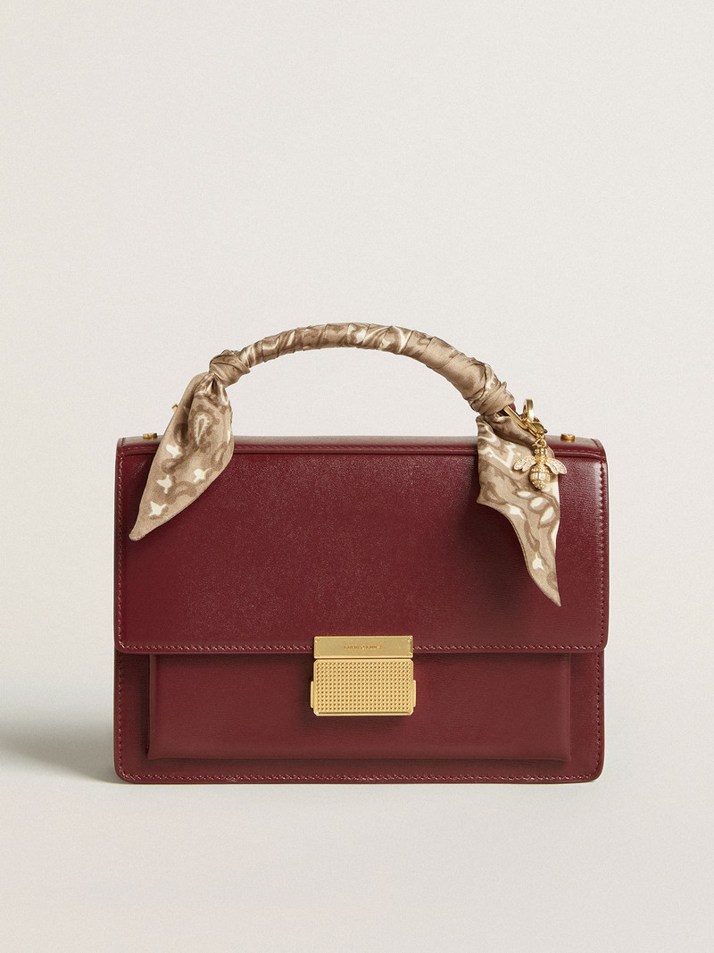 Venezia Bag in burgundy boarded leather with gold details 6