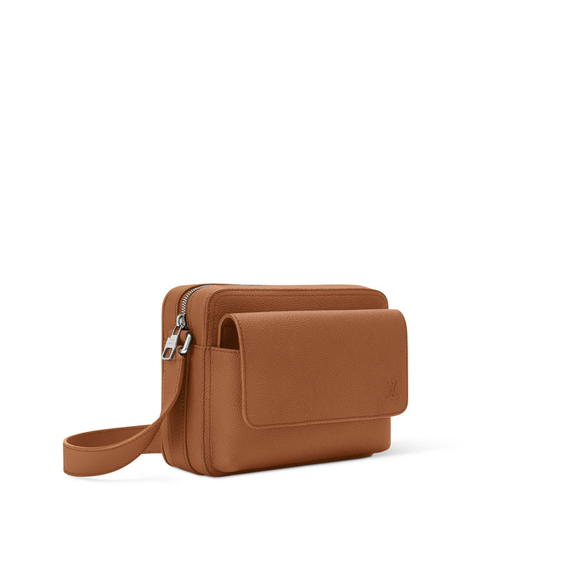 Louis Vuitton Boarding Messenger outlook