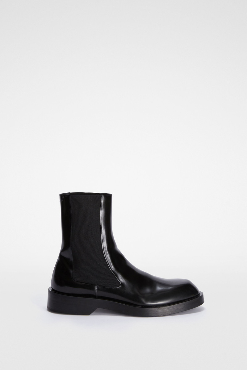 Chelsea Boots 1
