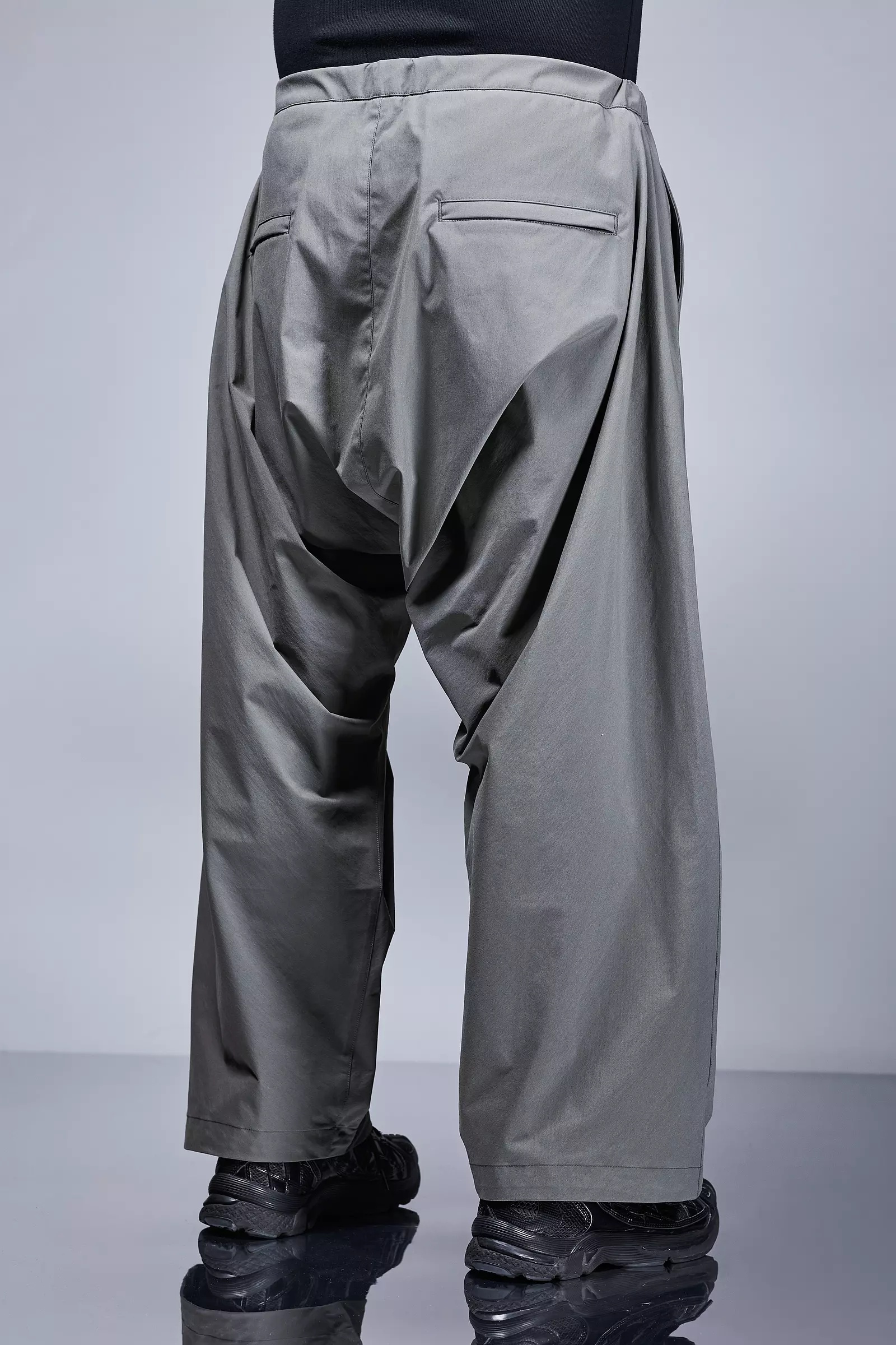 P30BL-E Encapsulated Nylon Ultrawide Drawcord Trouser Black - 28