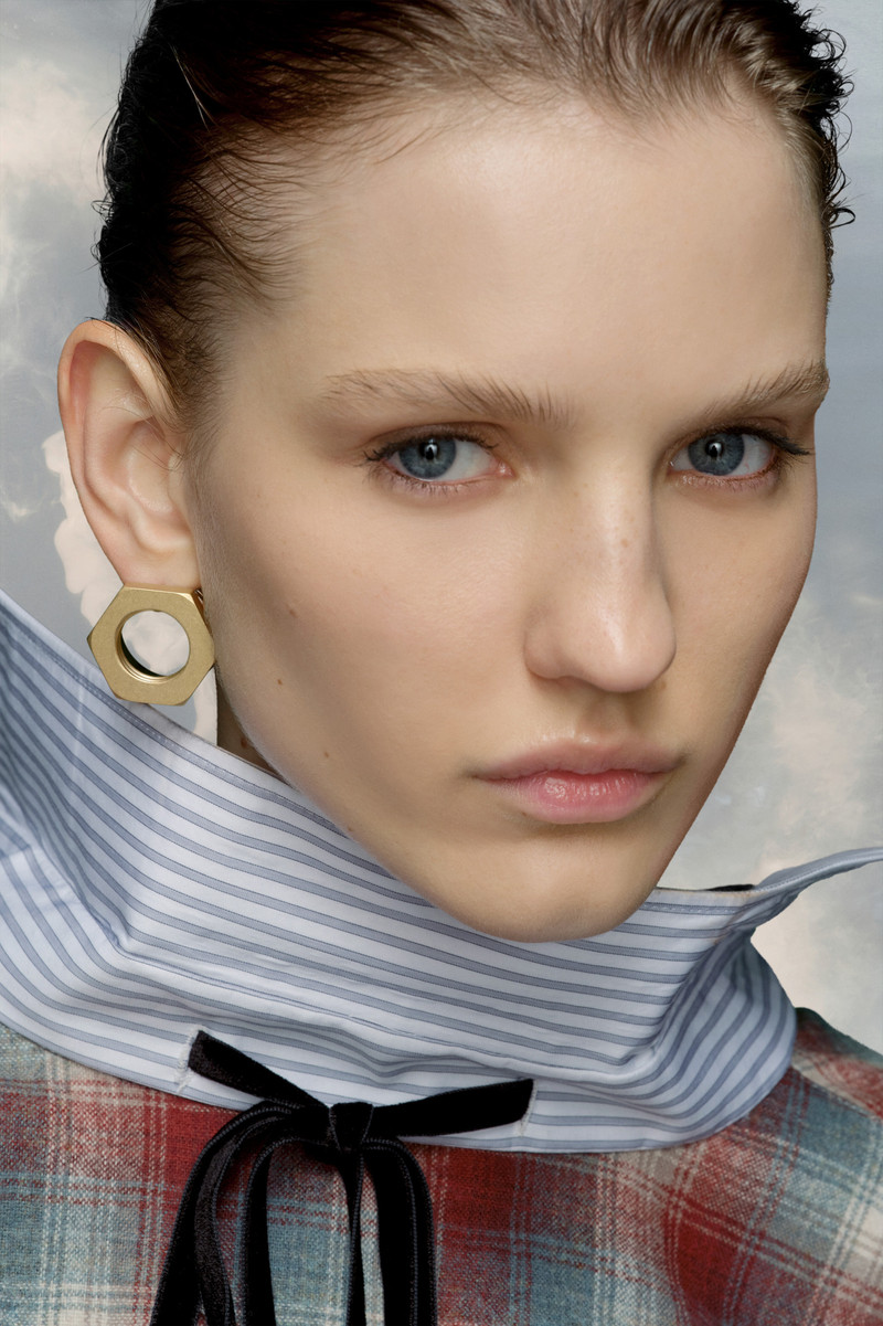 Bolt and nut cut-out earring 4