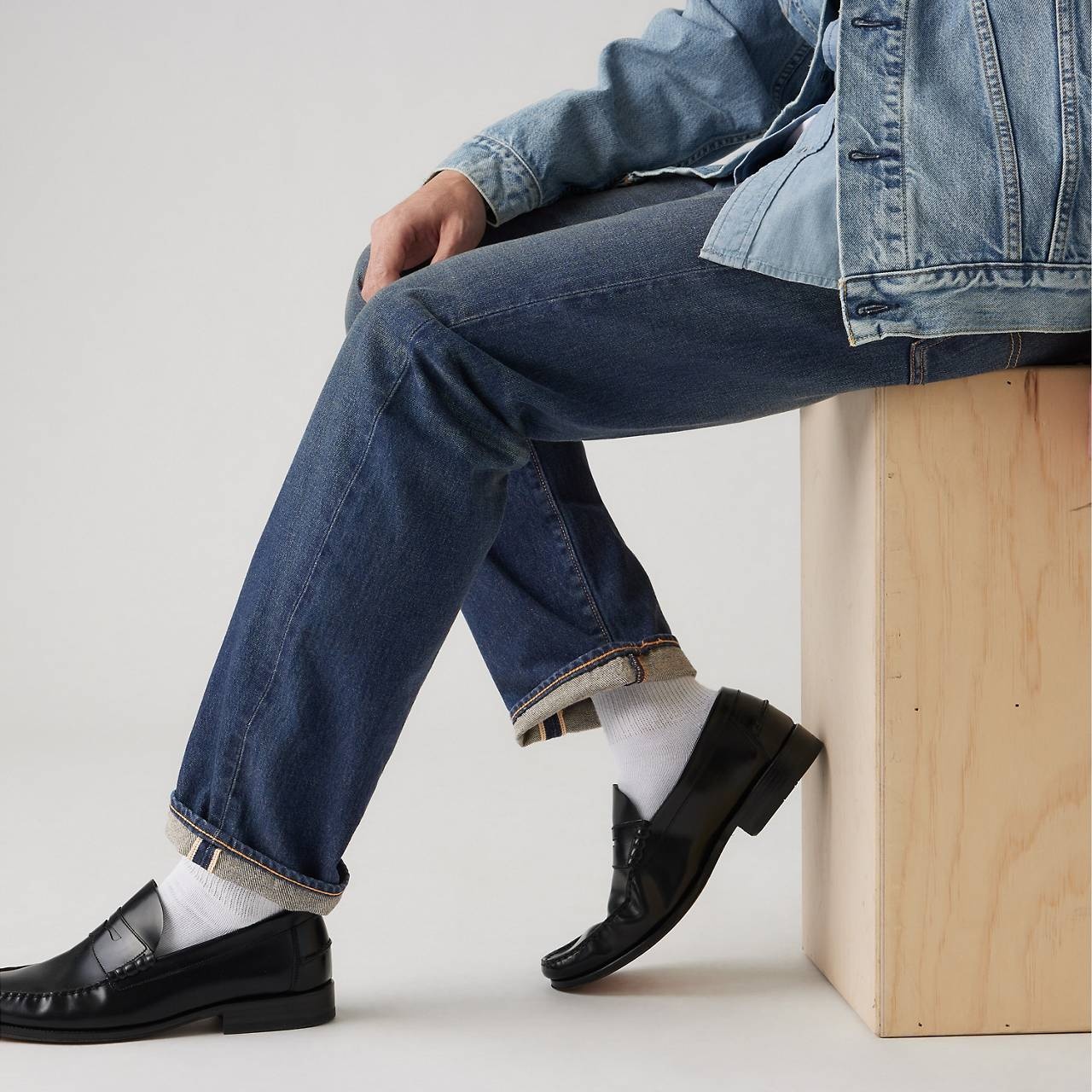 501® ORIGINAL FIT SELVEDGE MEN'S JEANS - 4