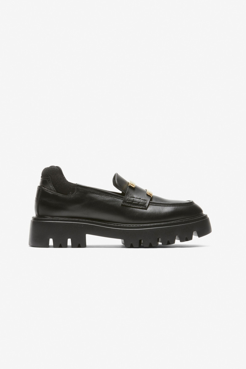LOGO-PLAQUE LOAFERS 1