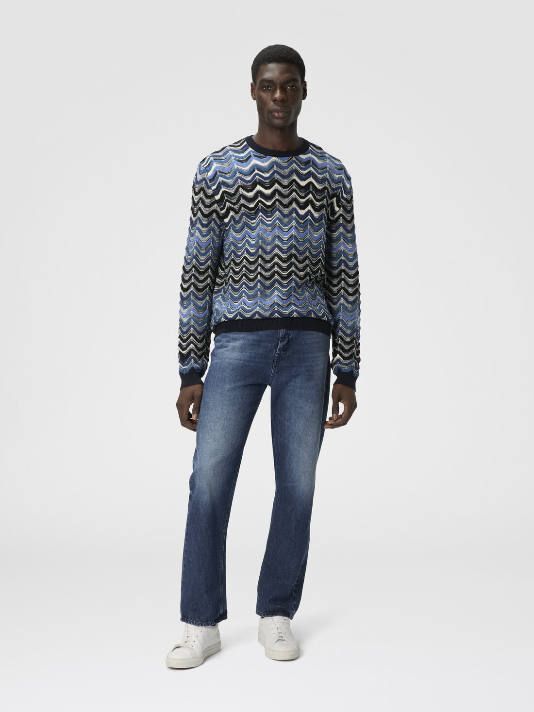 Crew Neck Sweater with Geometric Zigzag Pattern - 2