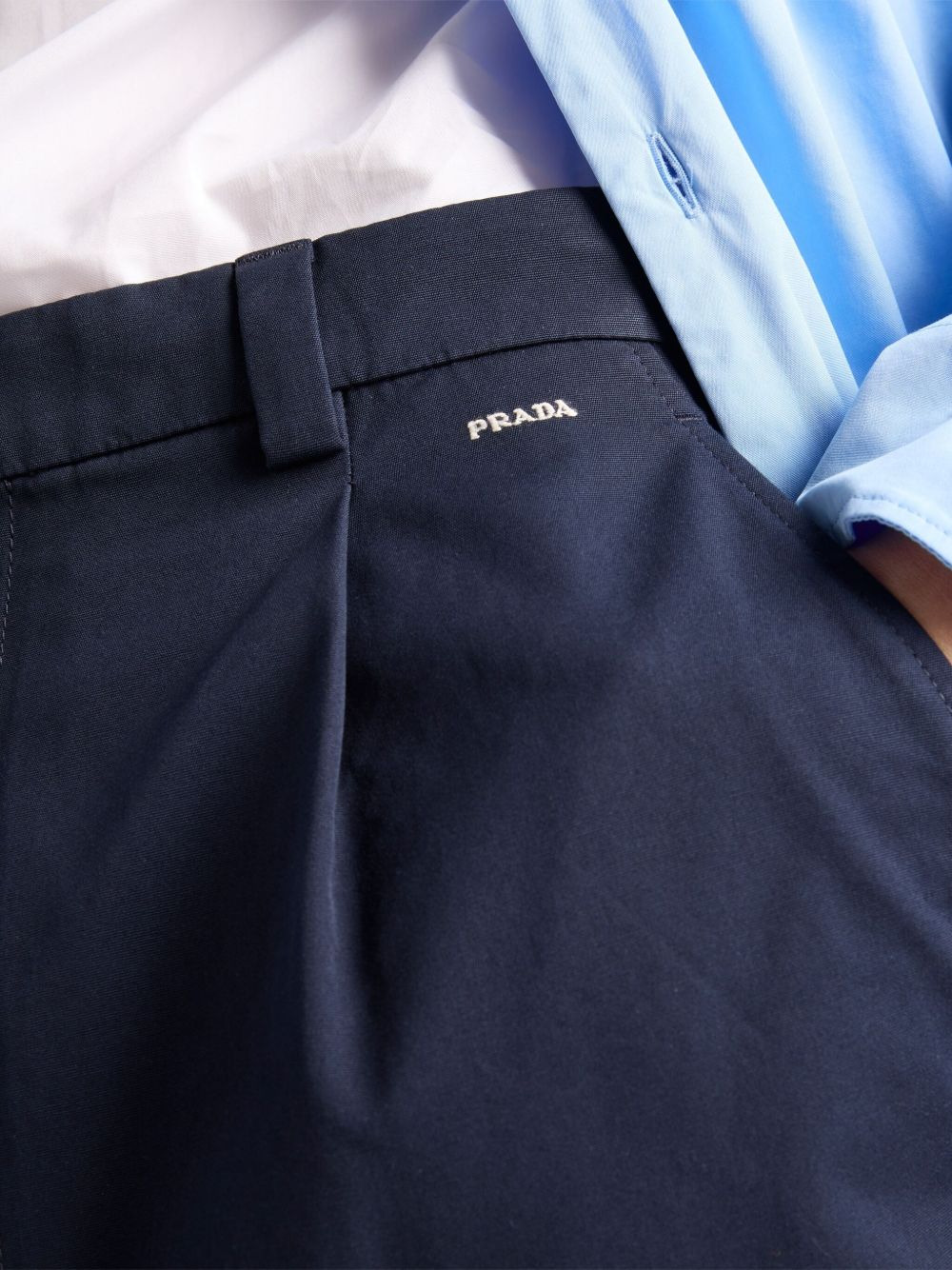 logo-embroidered front-pleated shorts - 5