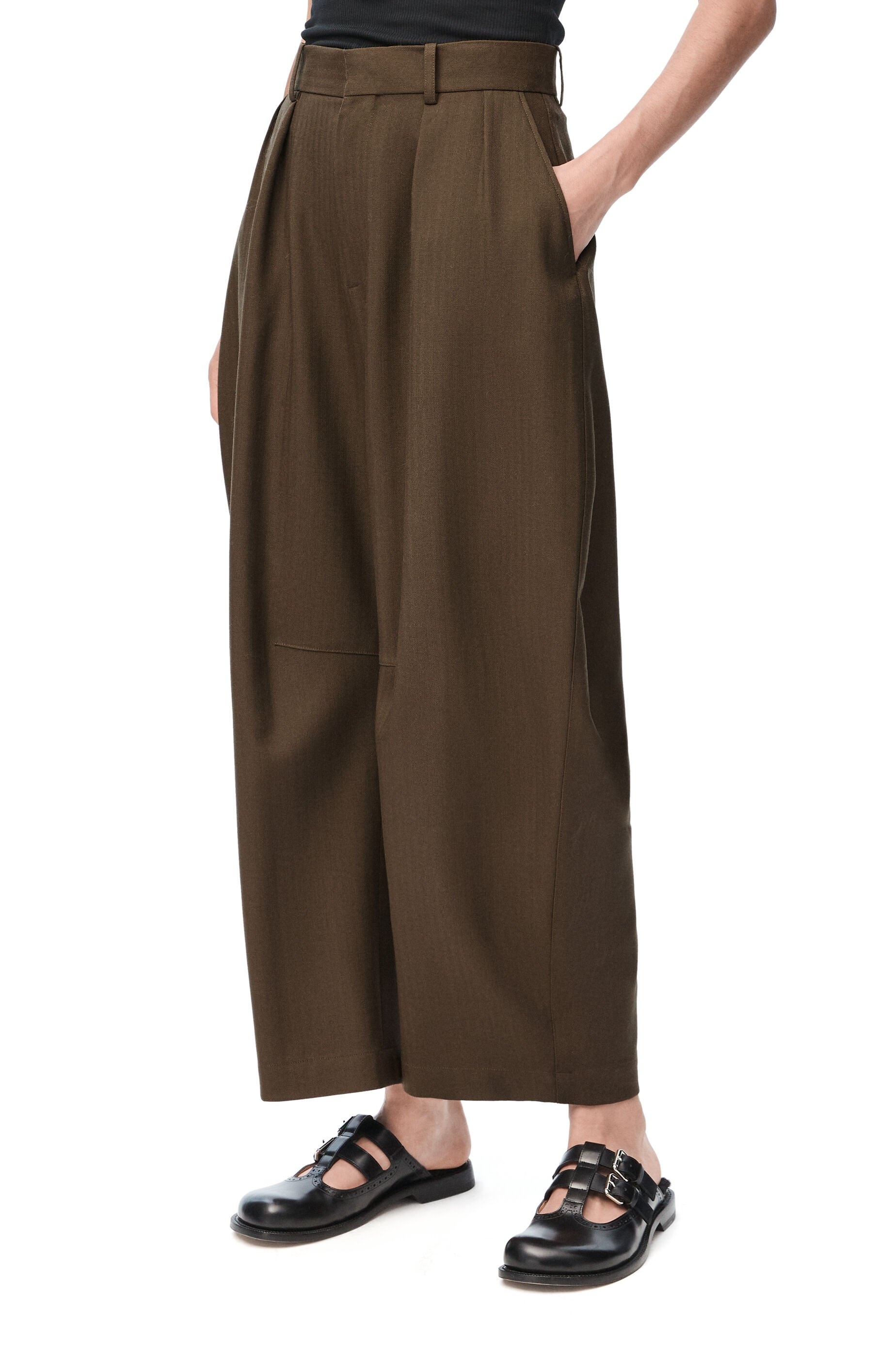 Barrel trousers in wool - 3