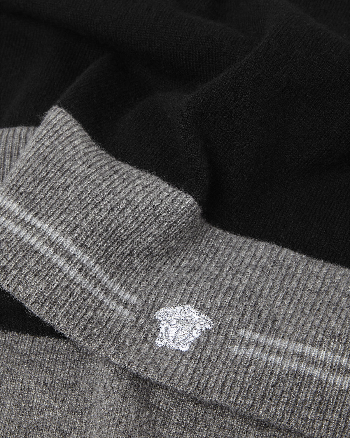 Embroidered Medusa Cashmere Knit Scarf - 2
