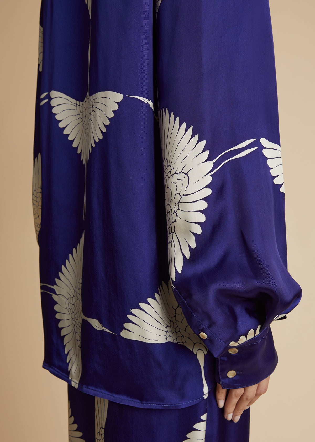 【関税込み】KHAITE THE MINTA TOP Khaite Minta Printed Satin Shirt Cream Khaite