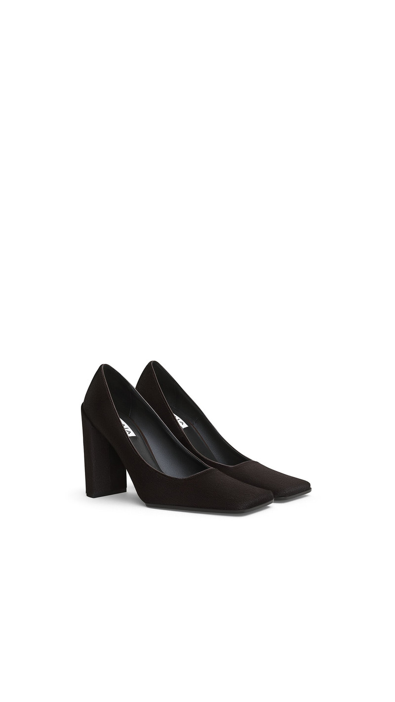 Alaïa SQUARE PUMPS IN HAIRCALF outlook
