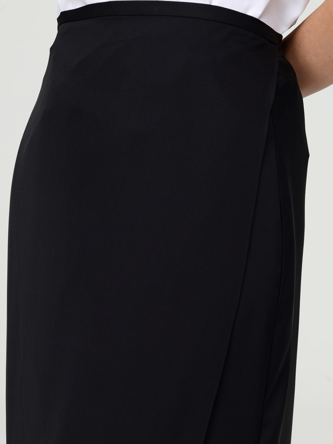 Skirt woman Theory - 3