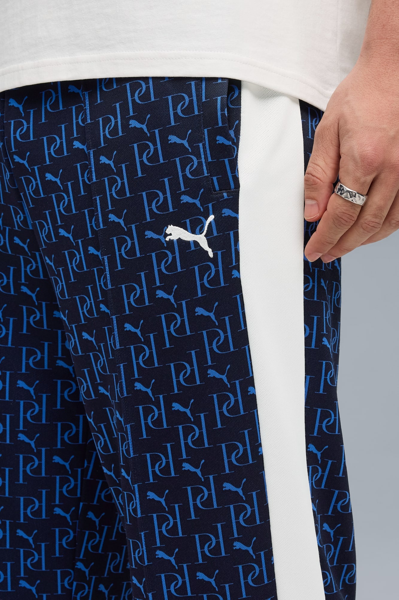 T7 AOP Relaxed Track Pants Men - 4