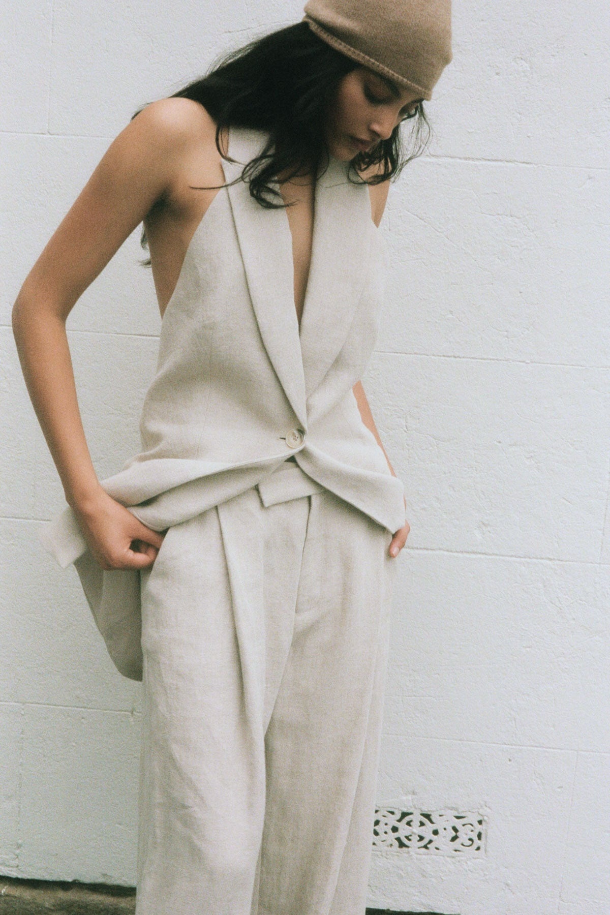 Linen Helm Vest - Natural - 7