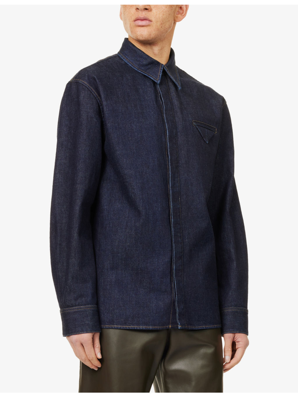 Long-sleeves flap-pocket regular-fit denim shirt - 3