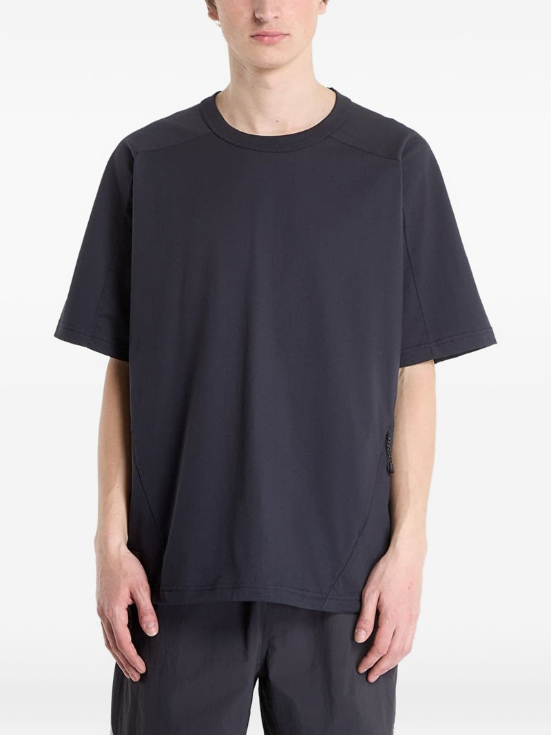 shoulder panel T-shirt 1