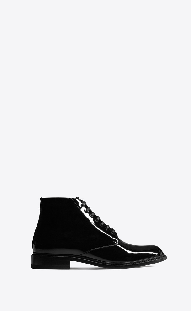 army laced boots in patent leather 1