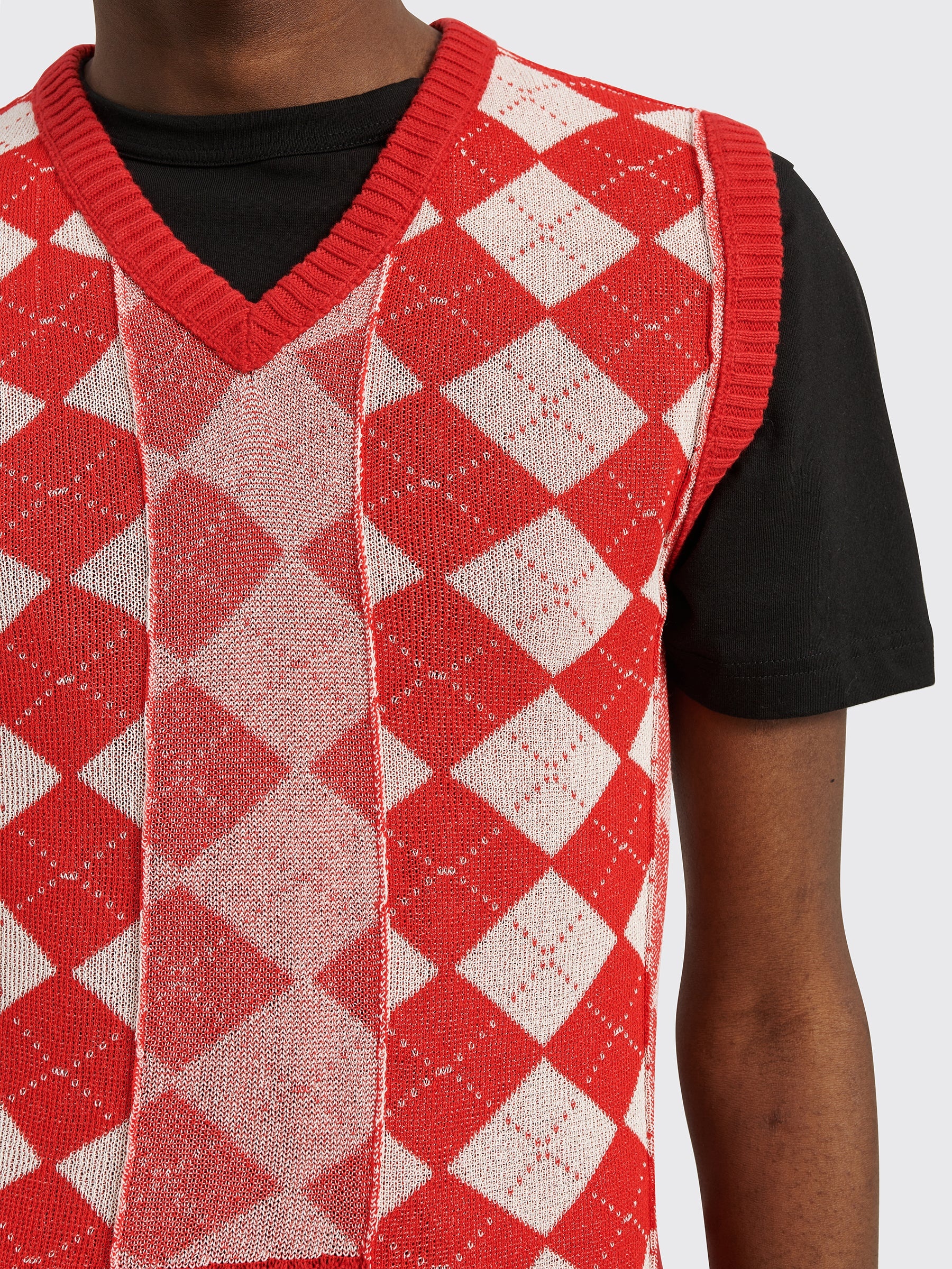 MM6 MAISON MARGIELA SLEEVELESS V-NECK ARGYLE JUMPER RED / WHITE - 5