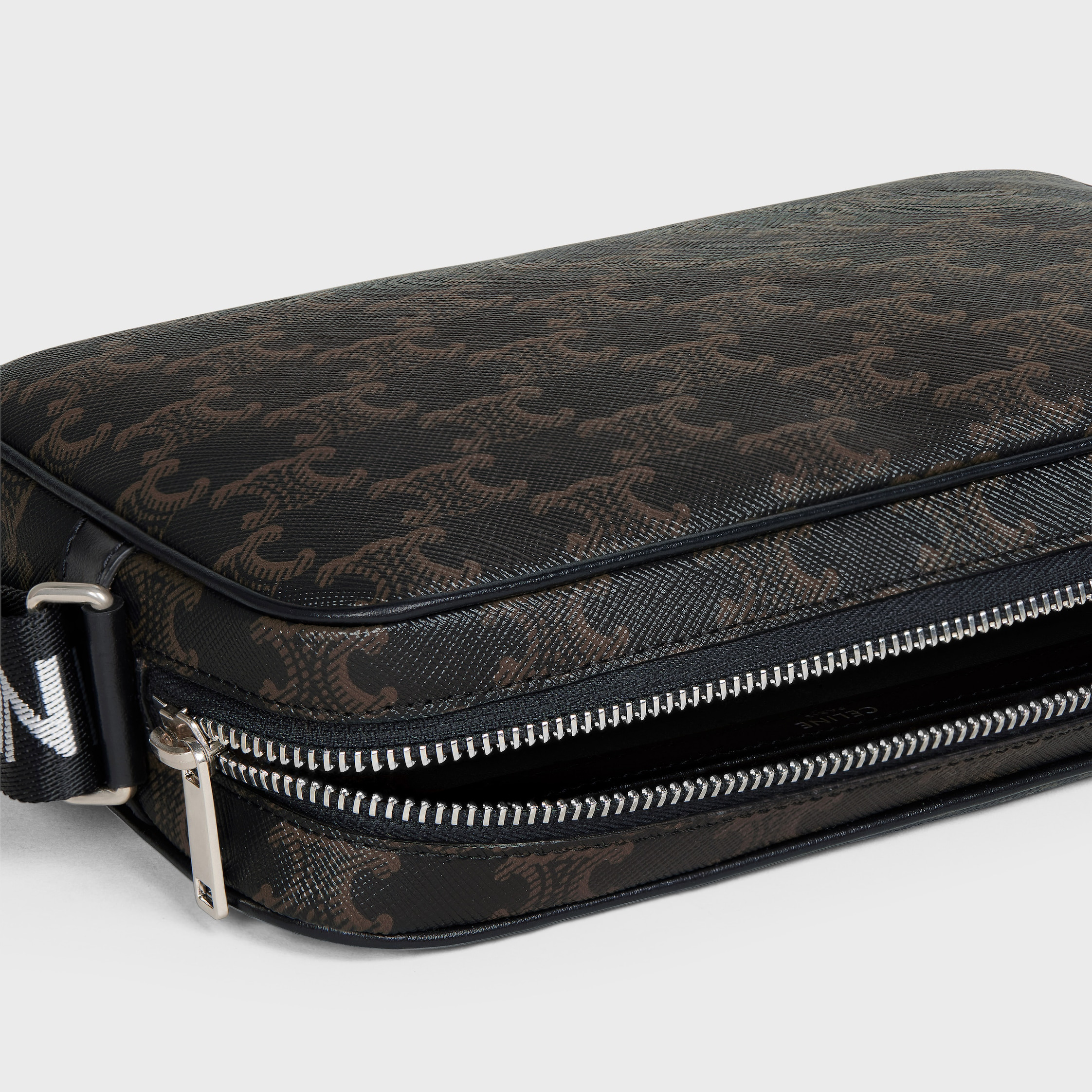 Medium Messenger bag in Triomphe Canvas - 4