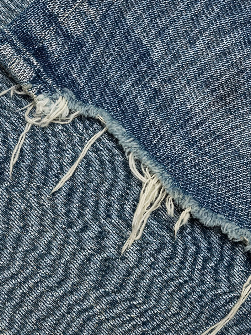 frayed distressed jeans 3