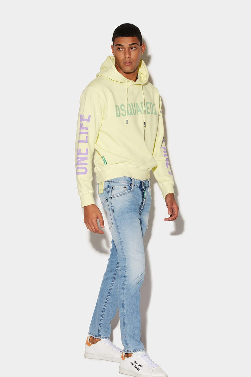 LIGHT WASH SKATER JEANS 3