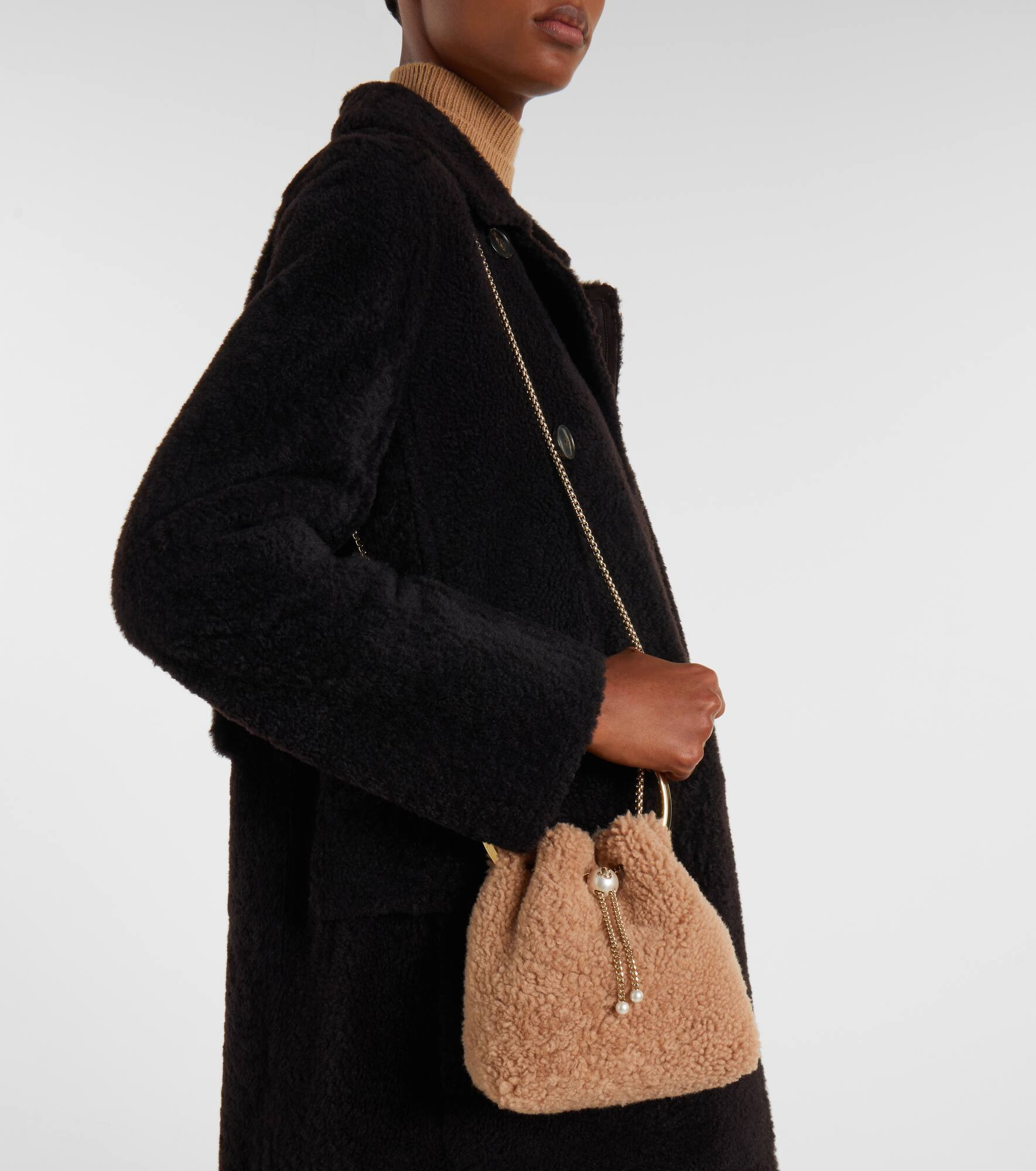 Bon Bon Small shearling bucket bag - 7