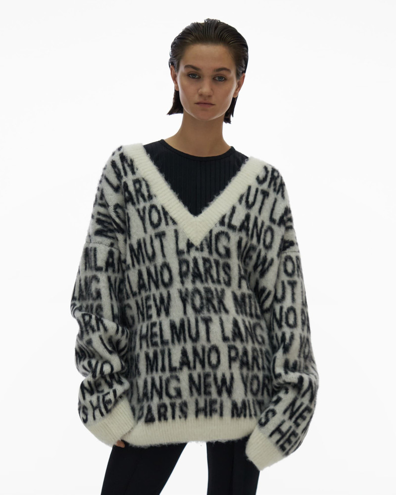 LOGO V-NECK SWEATER 3