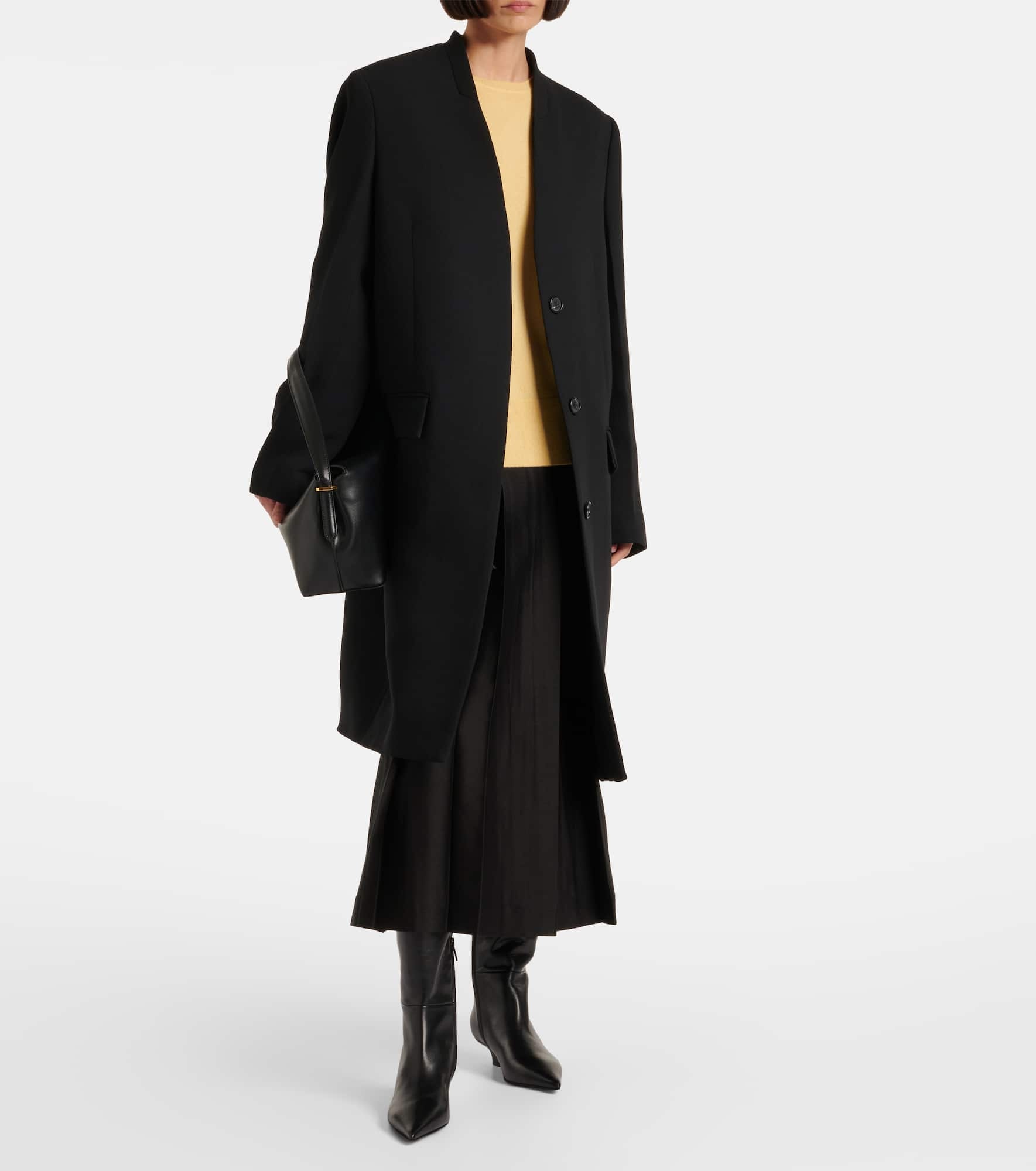 Deep pleated coat - 2