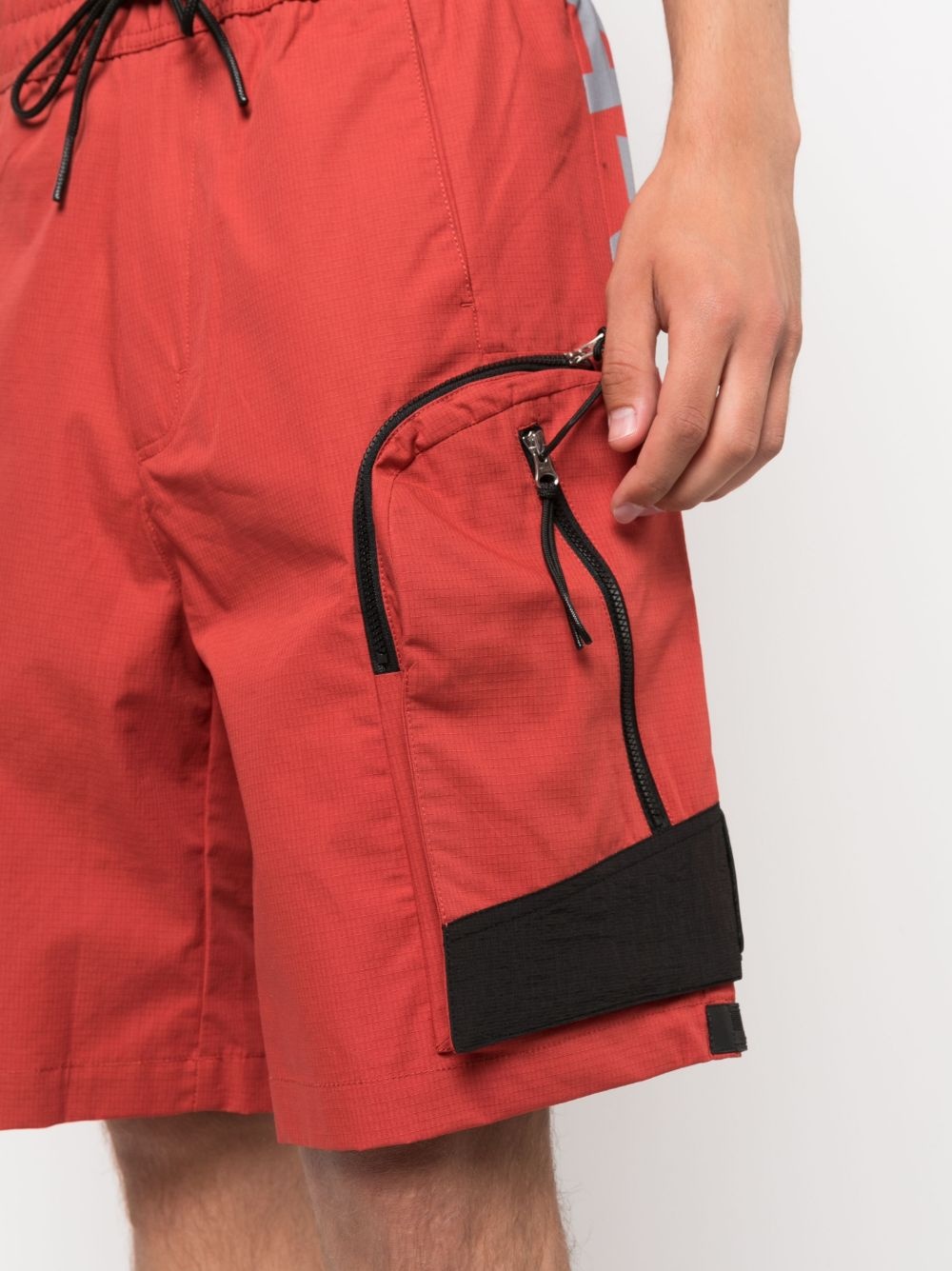 overset tech shorts - 5