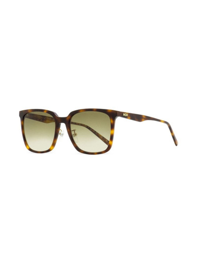 MCM 714SA rectangle-frame tortoiseshell-effect sunglasses outlook